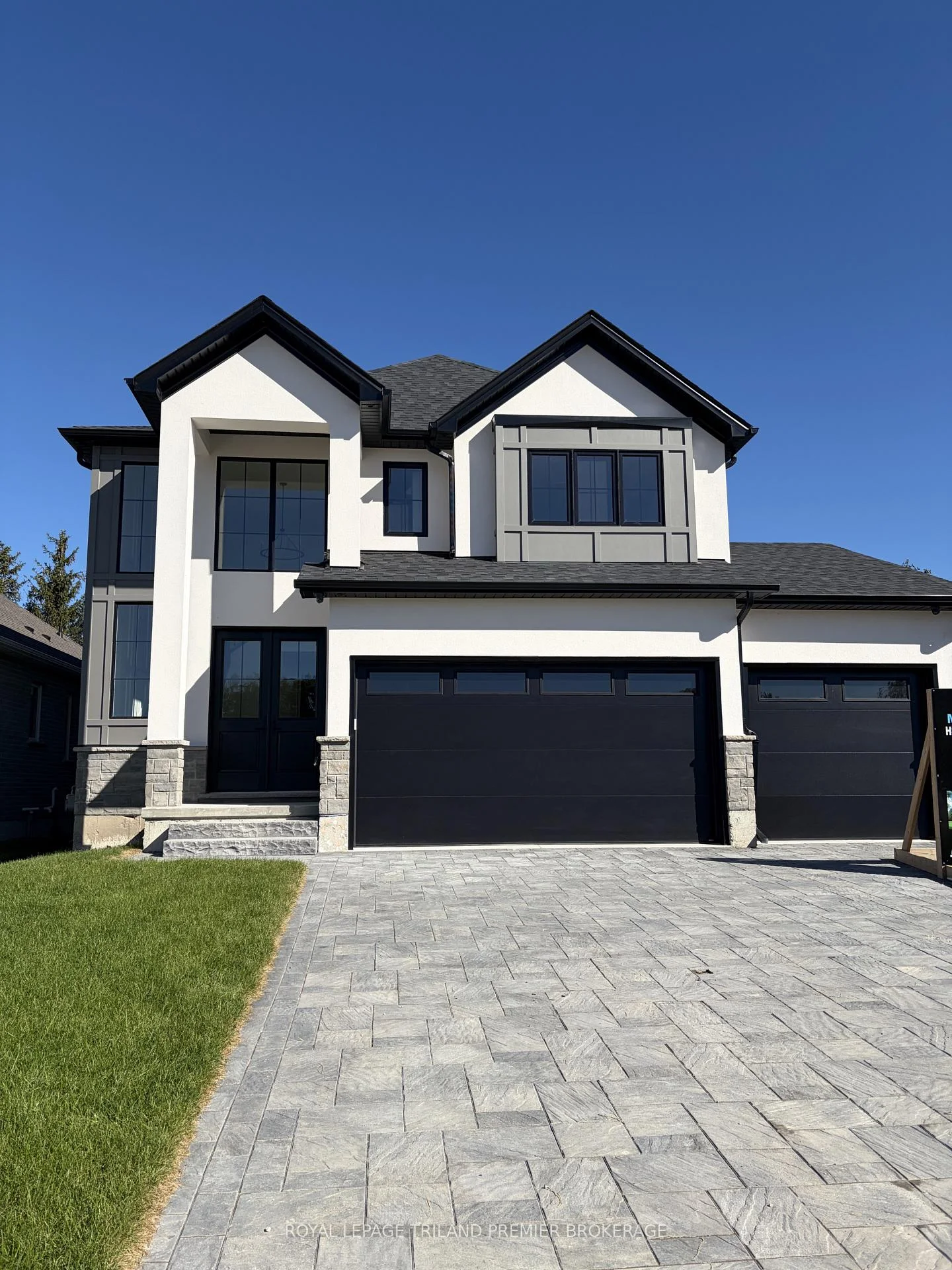 Photo of 80 Dearing Drive
