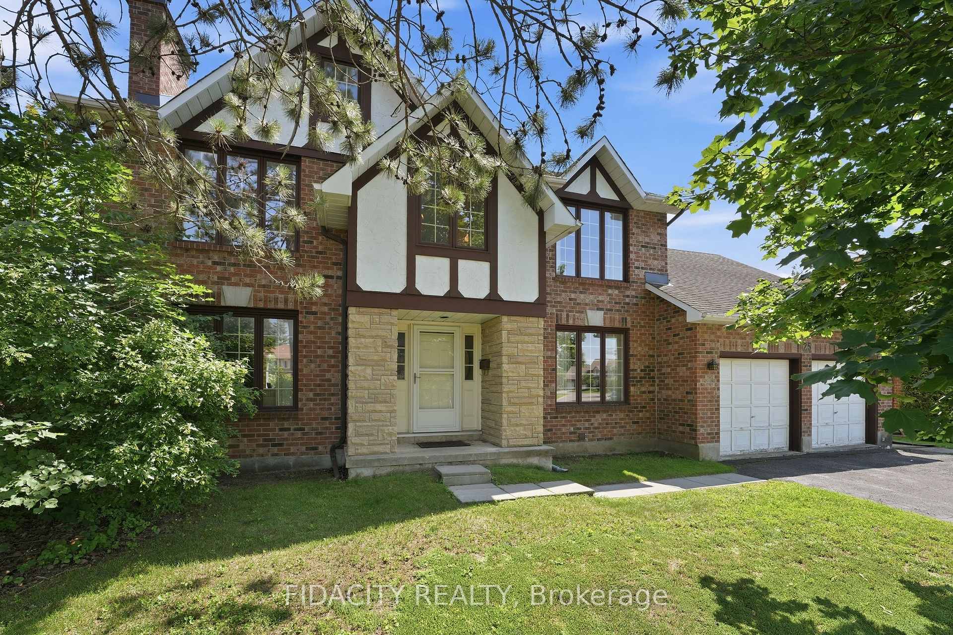 Photo 1 of 25 Pine Bluff Trail, Ottawa, Stittsville (Central) — HOMEH