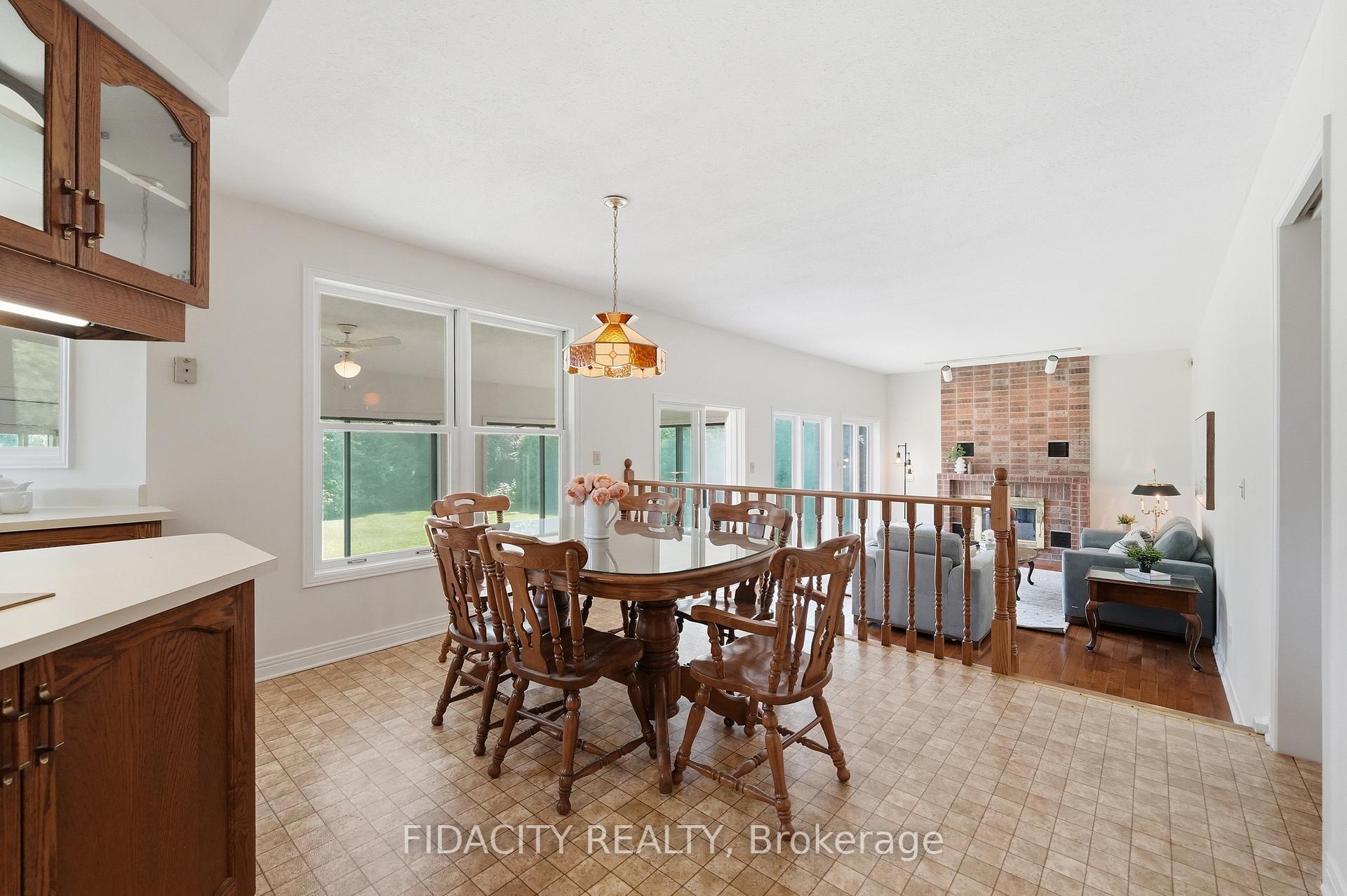 Photo 18 of 25 Pine Bluff Trail, Ottawa, Stittsville (Central) — HOMEH