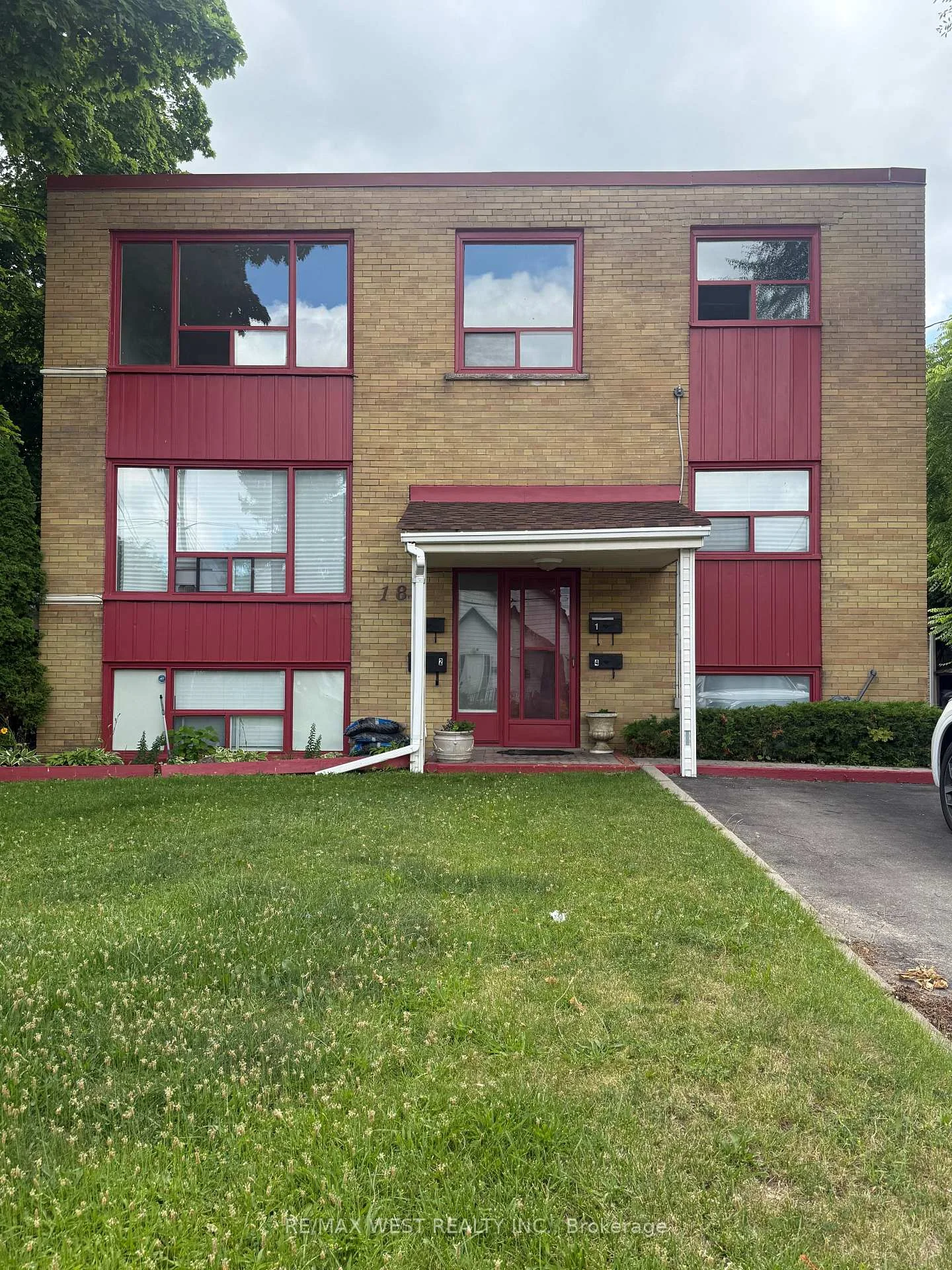 Front of Unit 3, 182 Ruggles Avenue