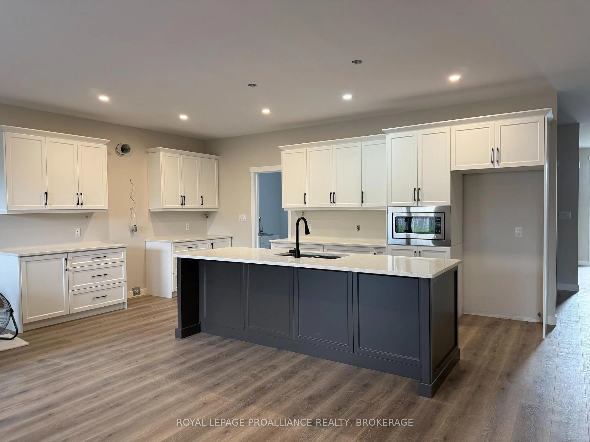 Photo 12 of 733 Squirrel Hill Drive, Kingston, City Northwest — HOMEH