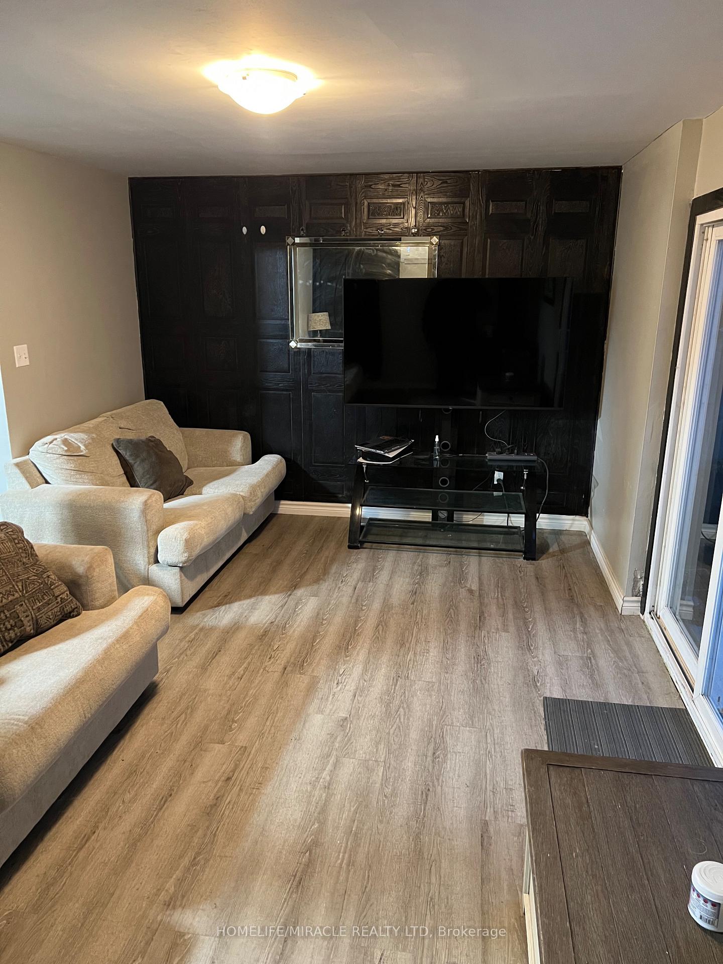 Photo 6 of 5 Glencairn Square, Brampton, Northgate — HOMEH