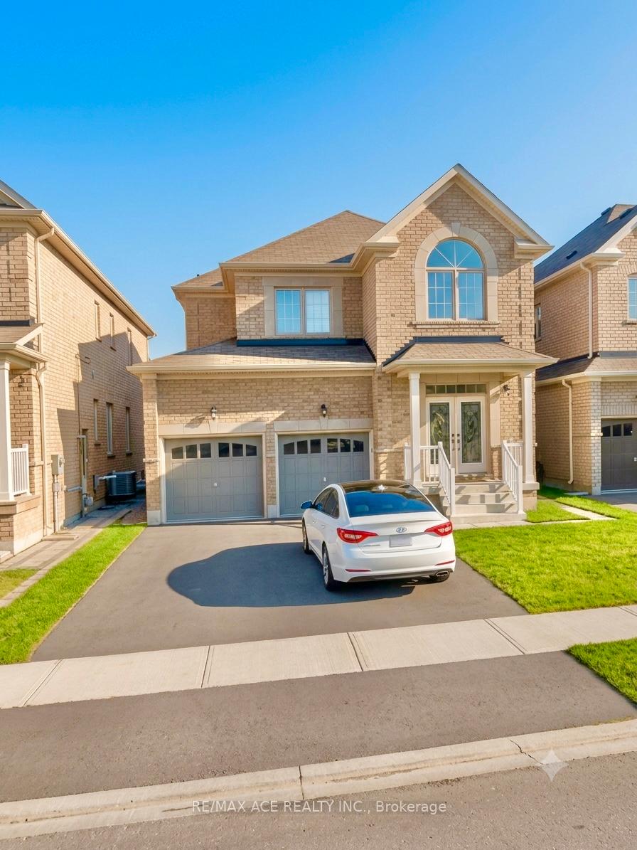 Photo 2 of 7 Meltwater Crescent, Brampton, Bram East — HOMEH