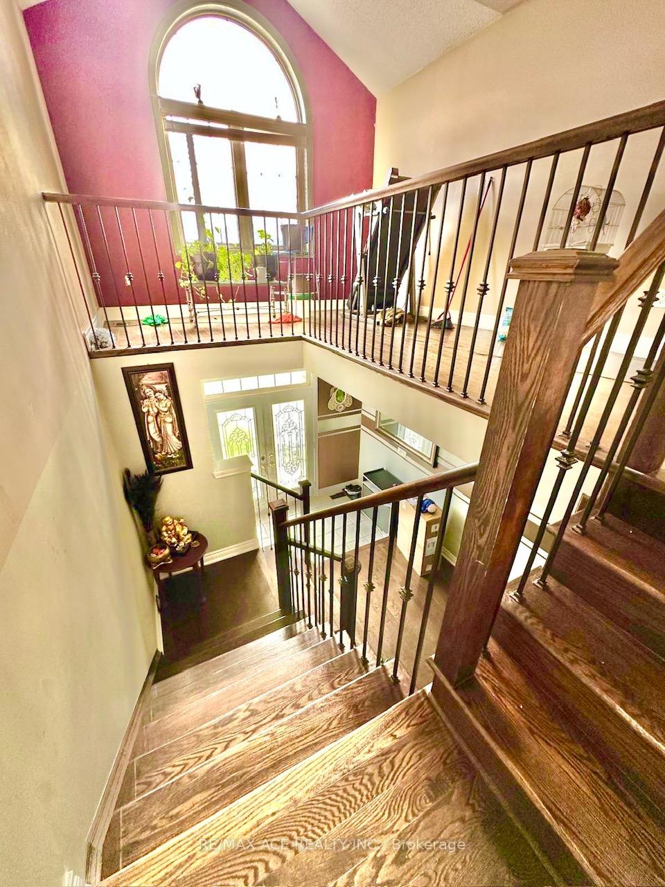 Photo 10 of 7 Meltwater Crescent, Brampton, Bram East — HOMEH