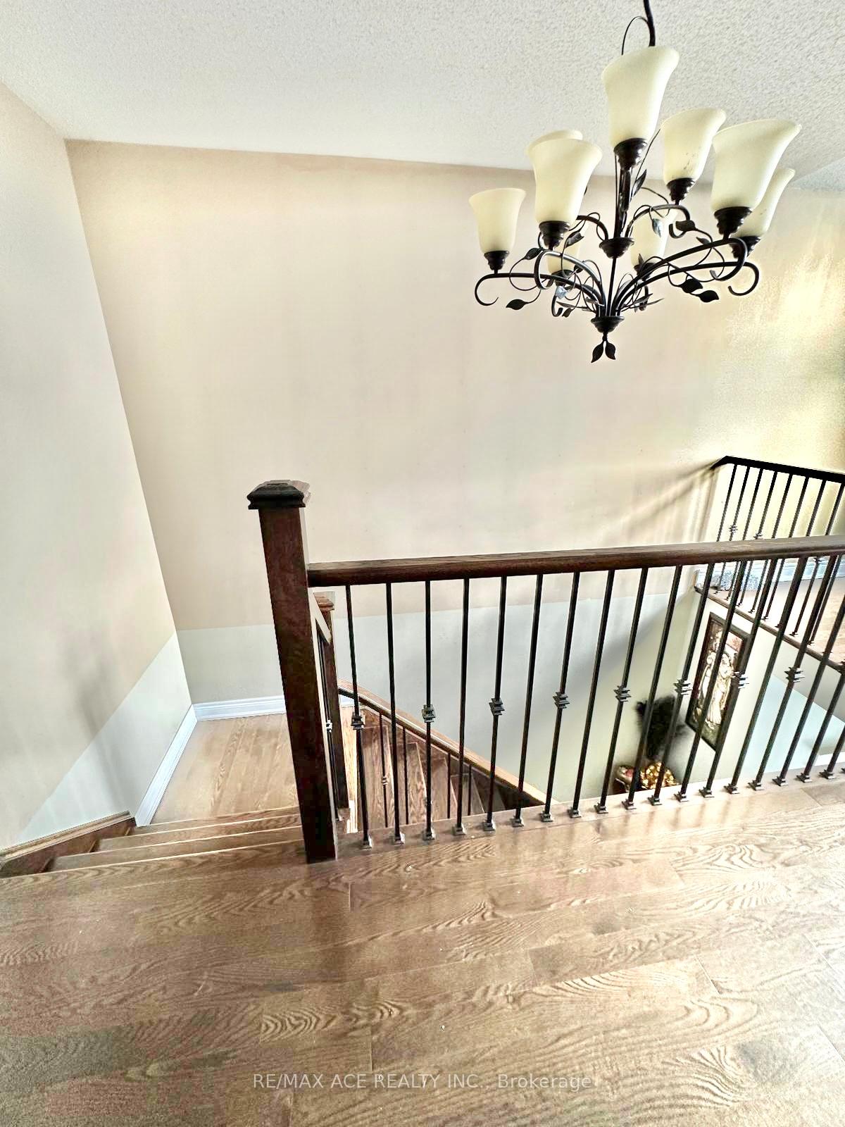 Photo 11 of 7 Meltwater Crescent, Brampton, Bram East — HOMEH