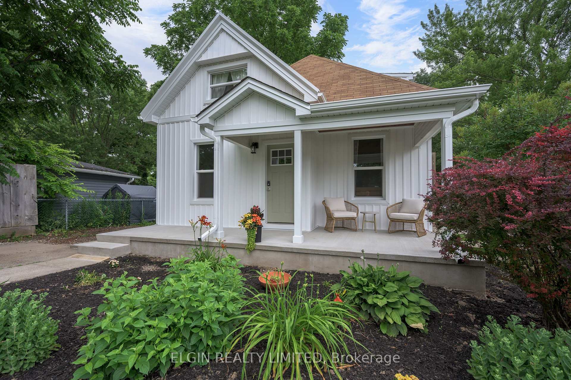 Front of 10622 Sunset Road