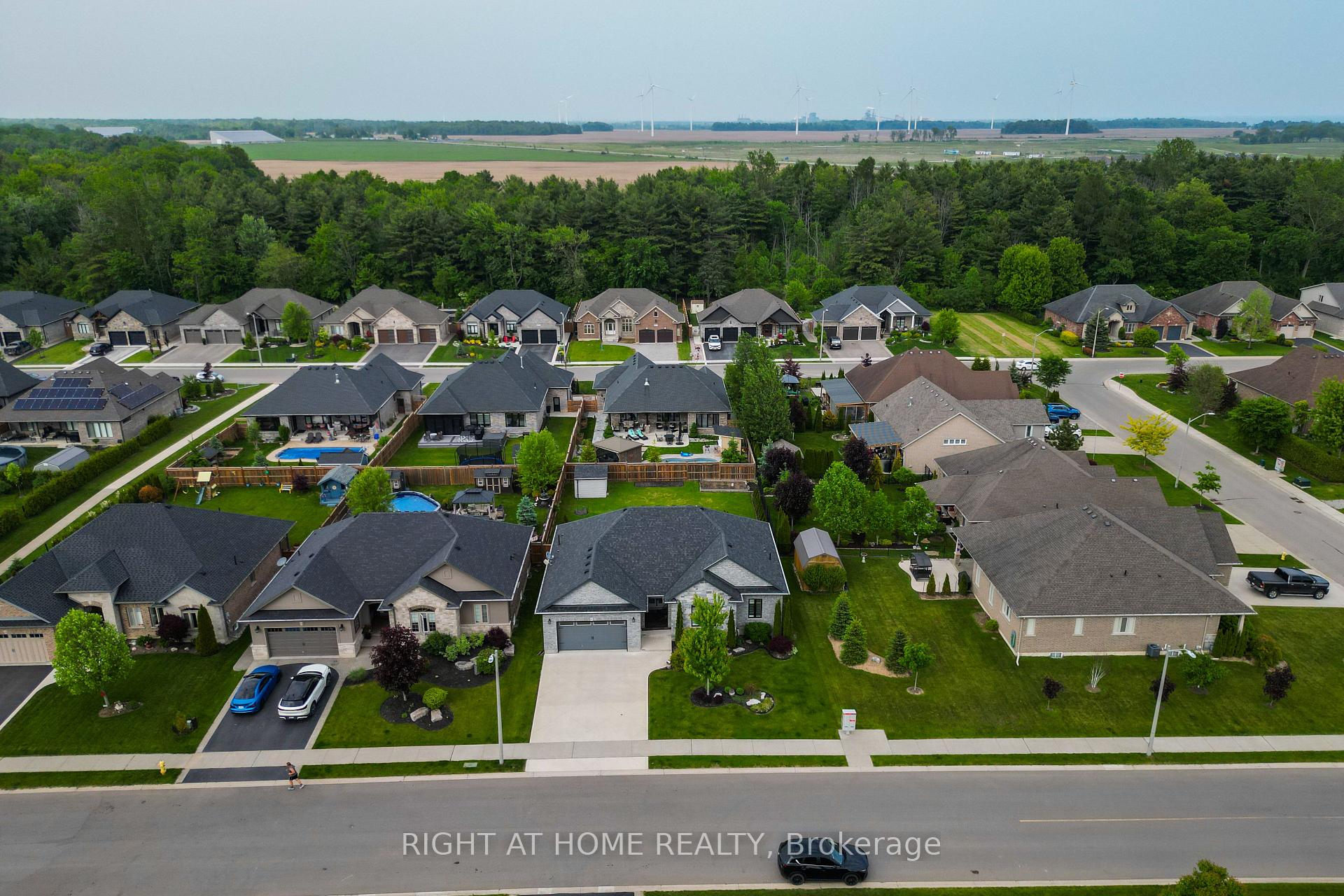 Photo 45 of 6 Bluenose Drive, Norfolk, Port Dover — HOMEH