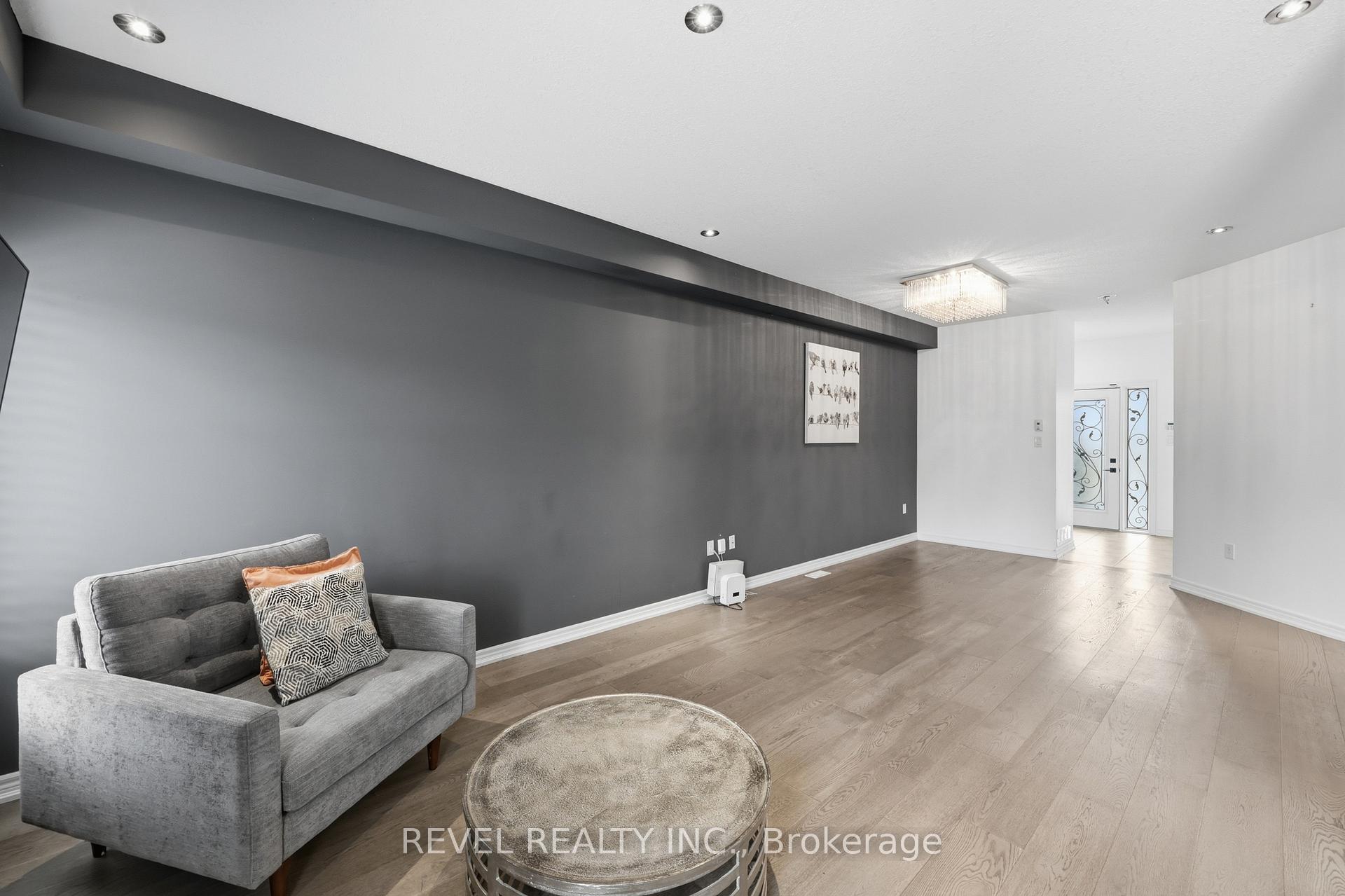Photo 14 of 44 Springwood Drive, Hamilton, Stoney Creek Mountain — HOMEH