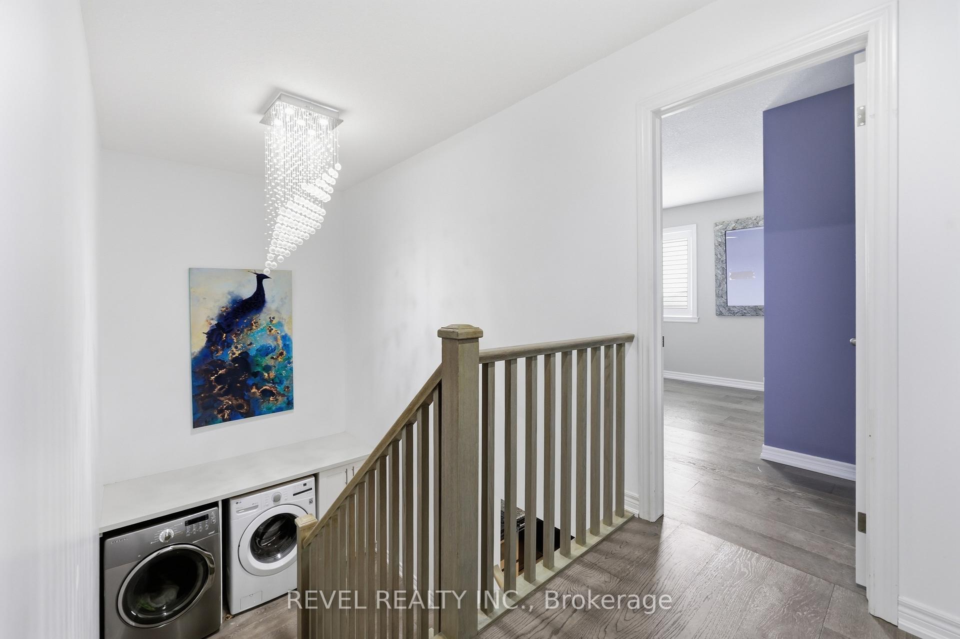 Photo 16 of 44 Springwood Drive, Hamilton, Stoney Creek Mountain — HOMEH
