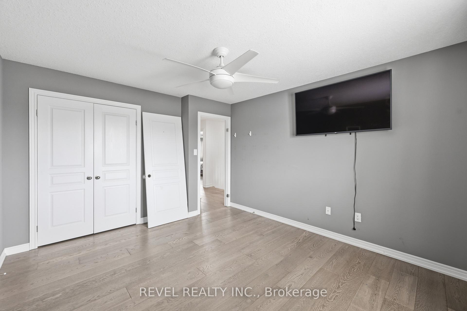 Photo 25 of 44 Springwood Drive, Hamilton, Stoney Creek Mountain — HOMEH