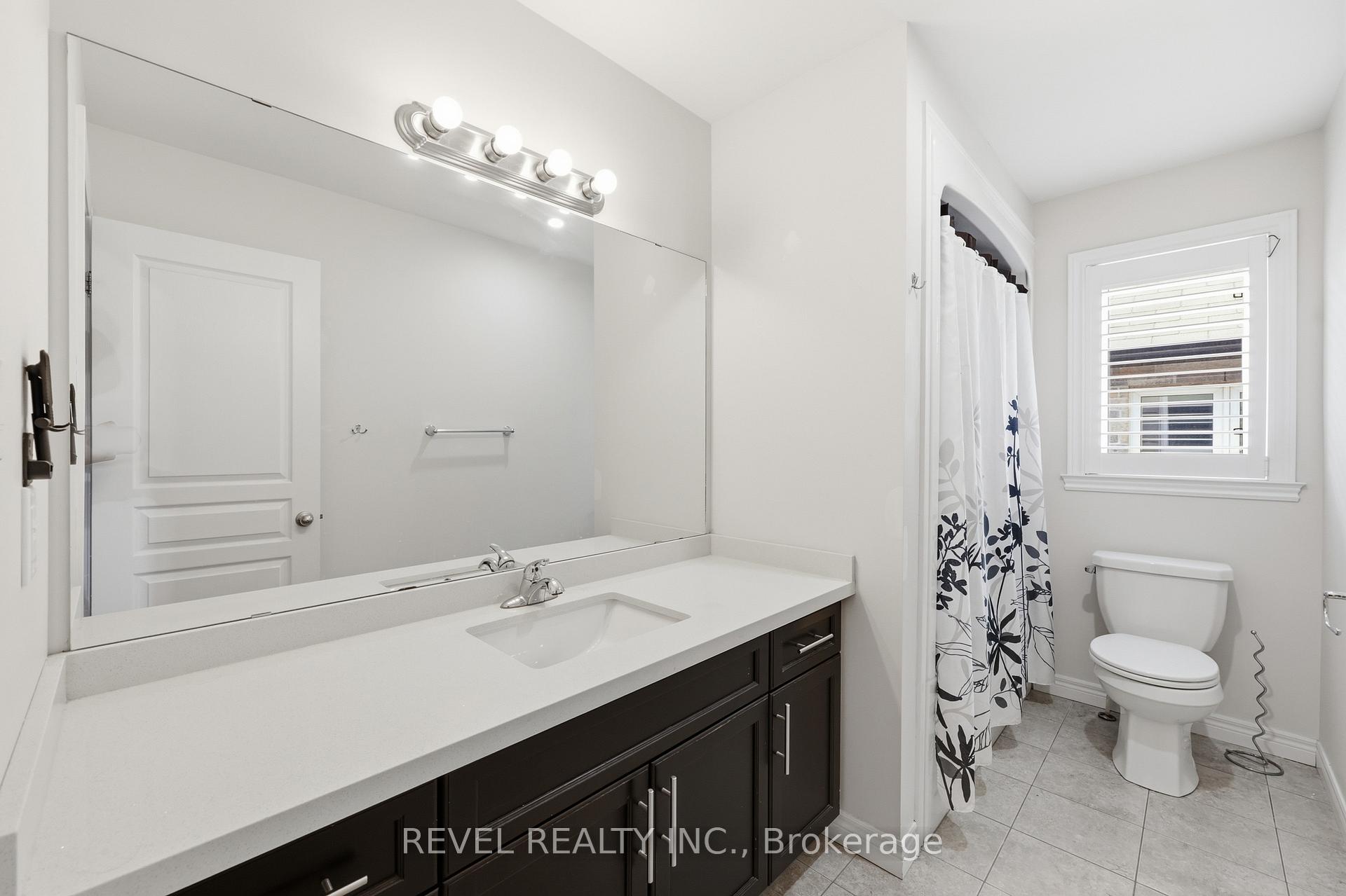 Photo 26 of 44 Springwood Drive, Hamilton, Stoney Creek Mountain — HOMEH