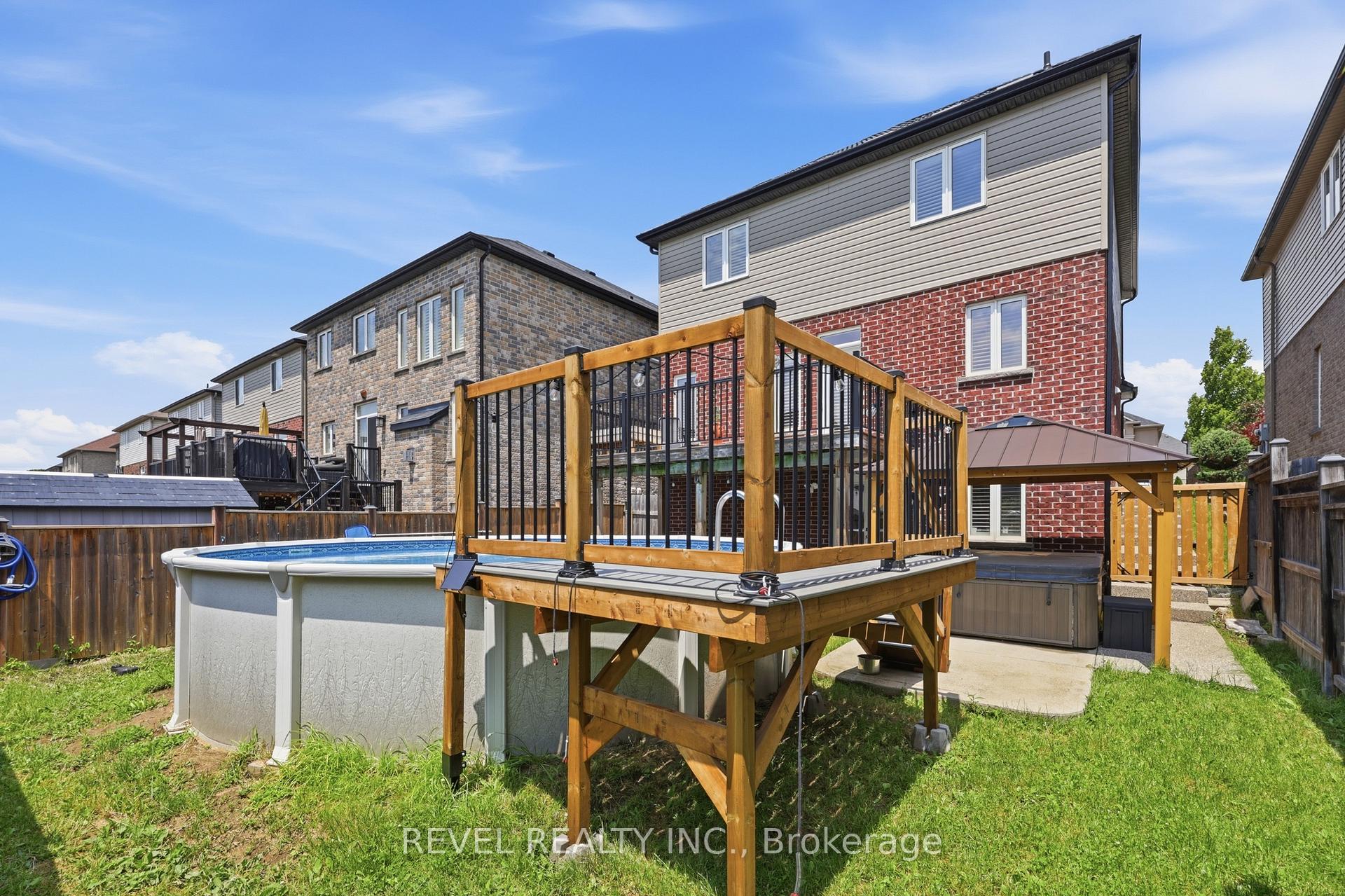 Photo 42 of 44 Springwood Drive, Hamilton, Stoney Creek Mountain — HOMEH