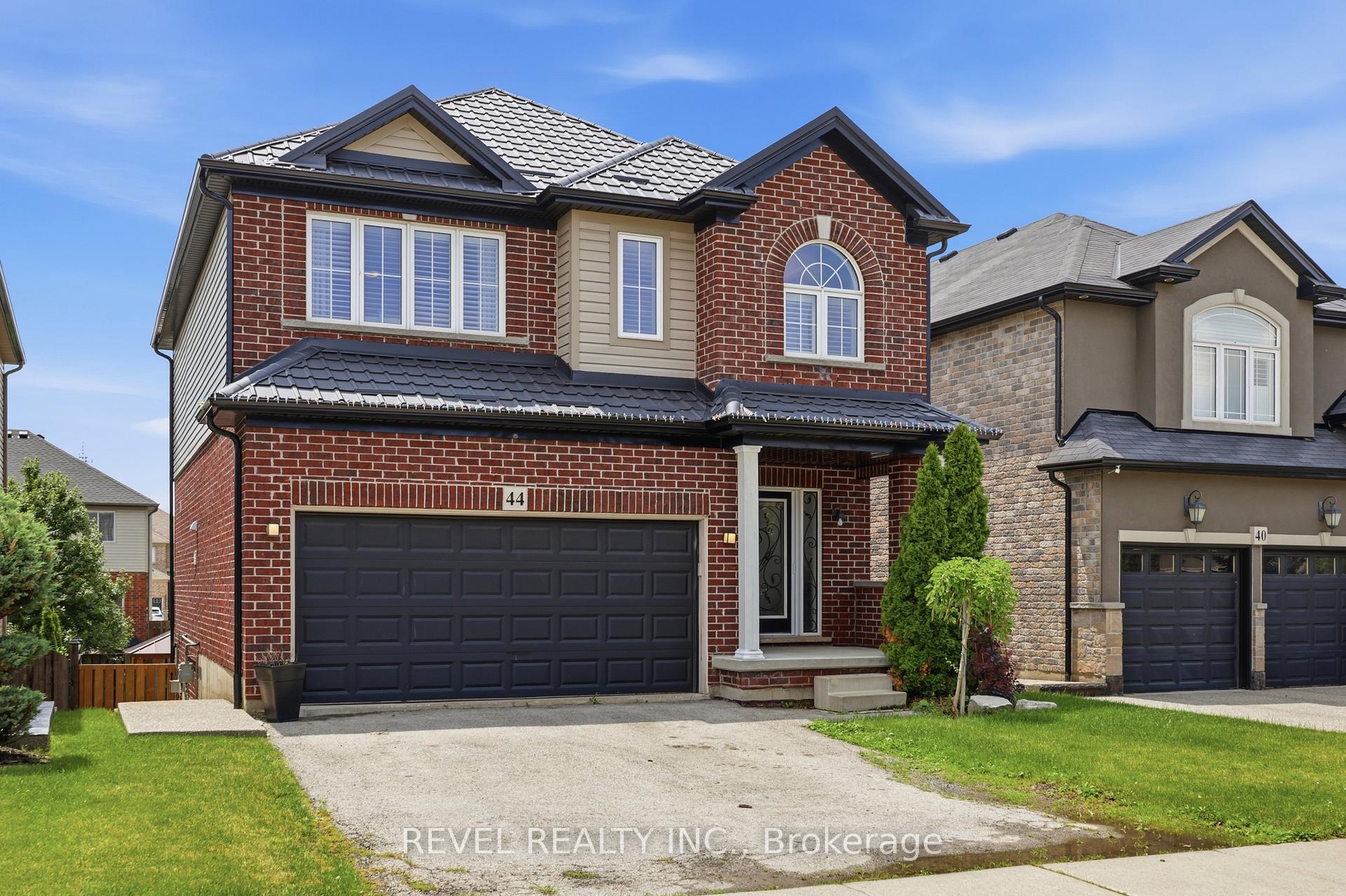 Photo 48 of 44 Springwood Drive, Hamilton, Stoney Creek Mountain — HOMEH