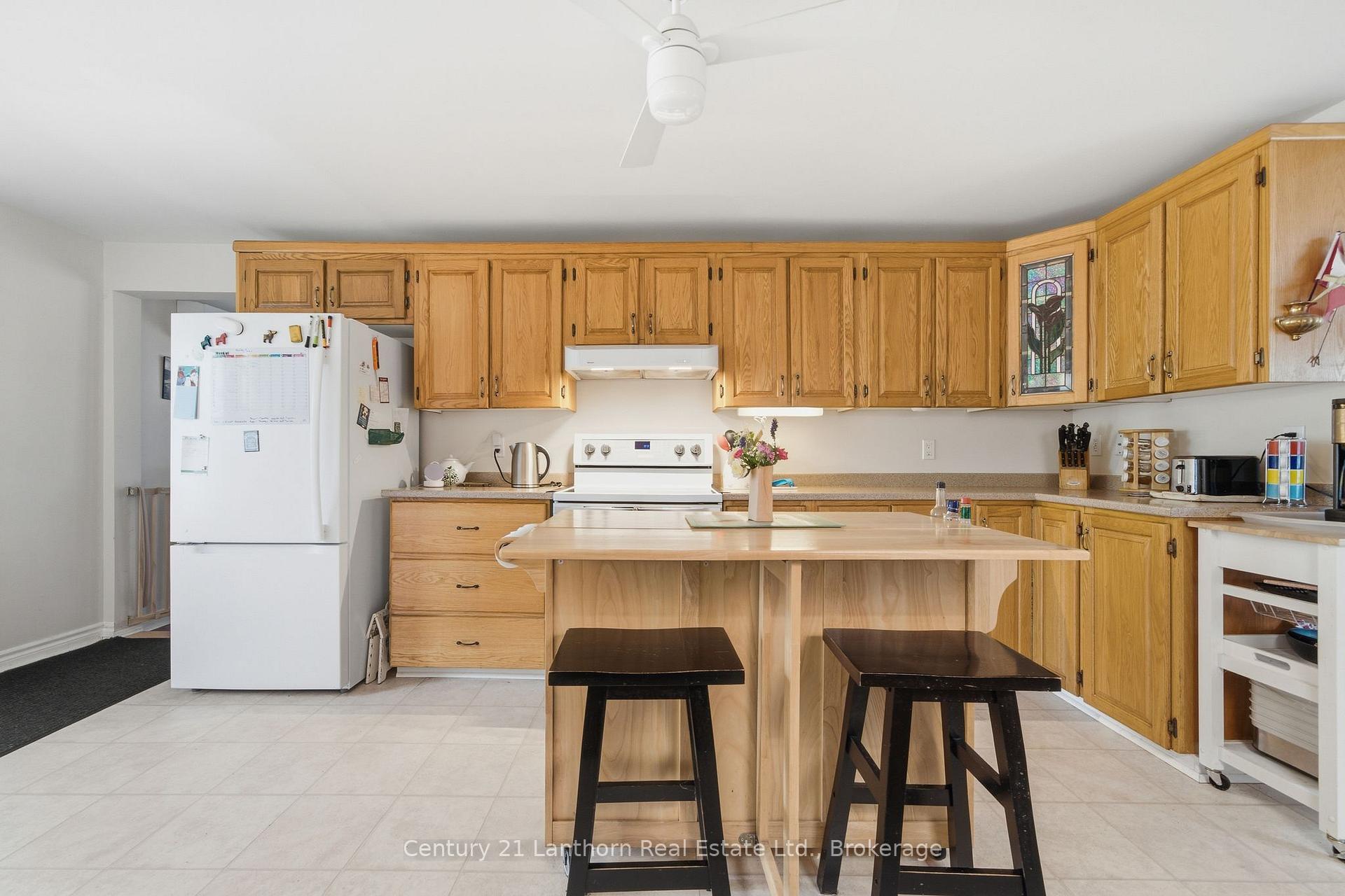 Photo 12 of 89 Gordon Street, Belleville, Belleville Ward — HOMEH