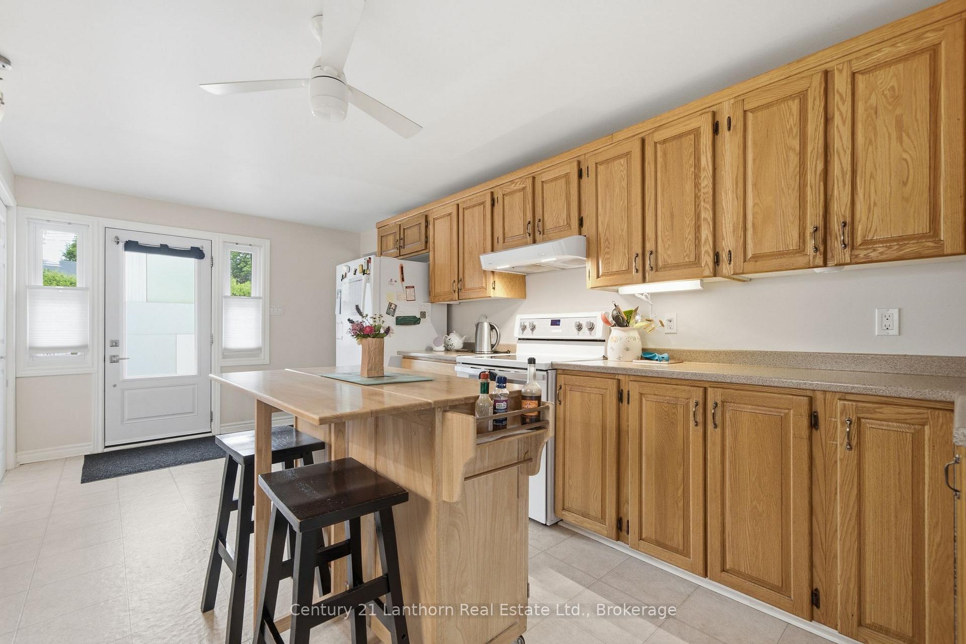 Photo 13 of 89 Gordon Street, Belleville, Belleville Ward — HOMEH
