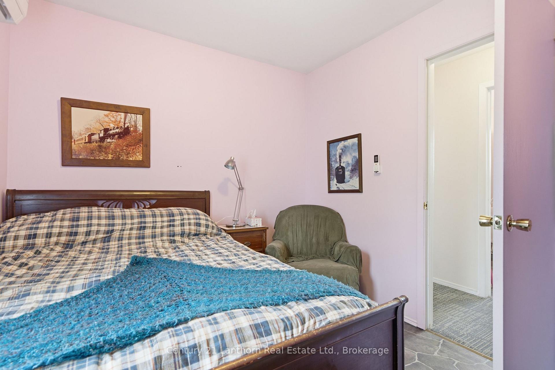 Photo 38 of 89 Gordon Street, Belleville, Belleville Ward — HOMEH