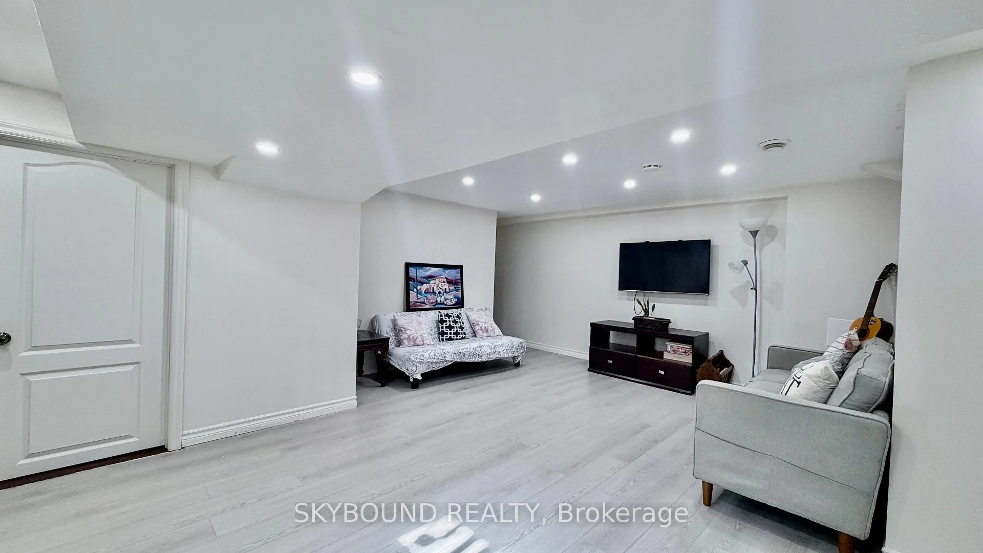 Photo 18 of 4470 Pinedale Drive, Niagara Falls, Morrison — HOMEH