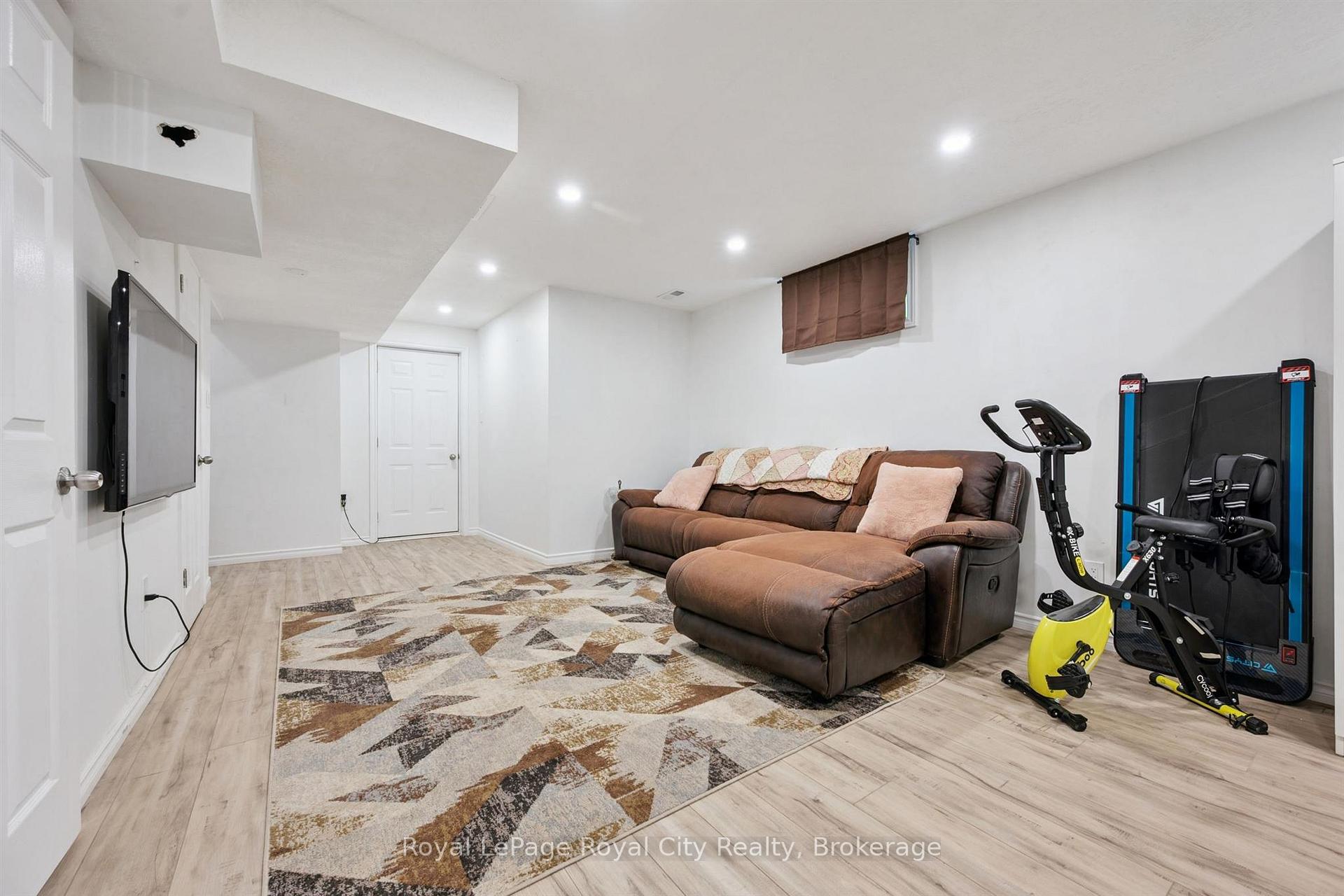 Photo 22 of 4 Popham Drive, Guelph, Grange Road — HOMEH