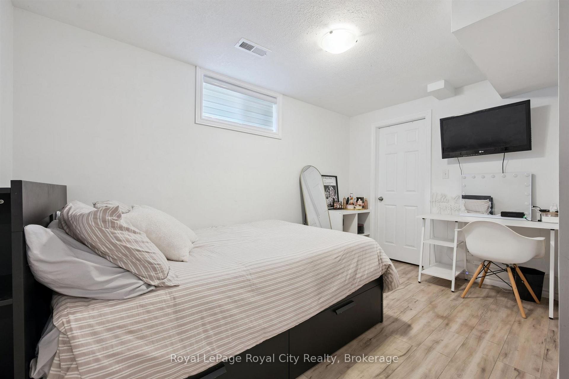Photo 24 of 4 Popham Drive, Guelph, Grange Road — HOMEH