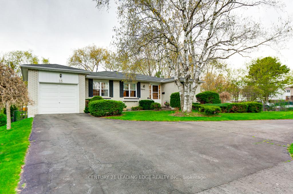 Photo 1 of 15 Bakerdale Road, Markham, Bullock — HOMEH