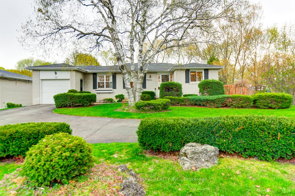 Photo 3 of 15 Bakerdale Road, Markham, Bullock — HOMEH