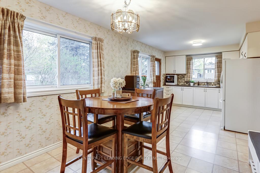 Photo 13 of 15 Bakerdale Road, Markham, Bullock — HOMEH