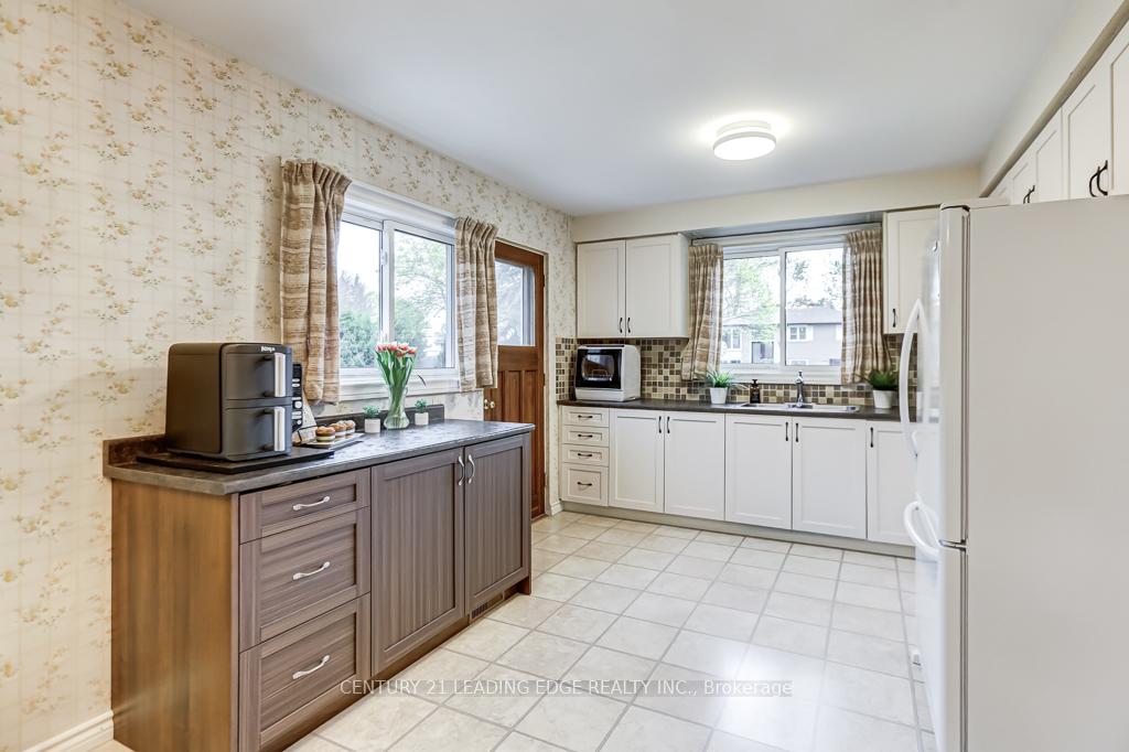 Photo 15 of 15 Bakerdale Road, Markham, Bullock — HOMEH