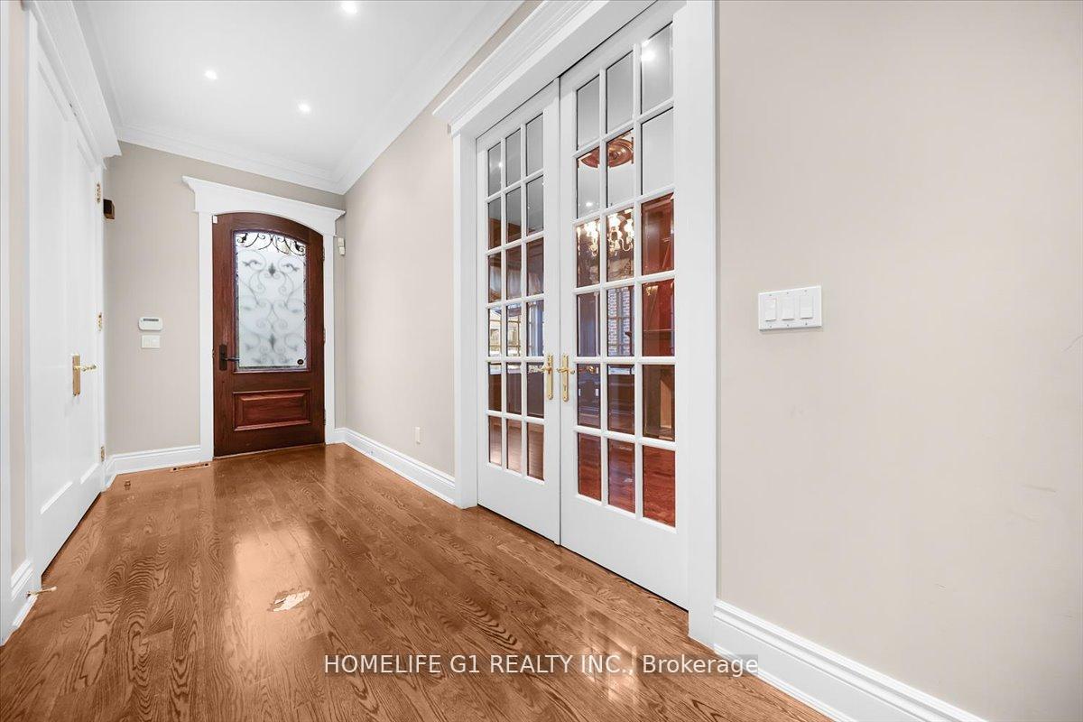 Photo 4 of 210 St Leonards Avenue, North York, Bridle Path-Sunnybrook-York Mills — HOMEH