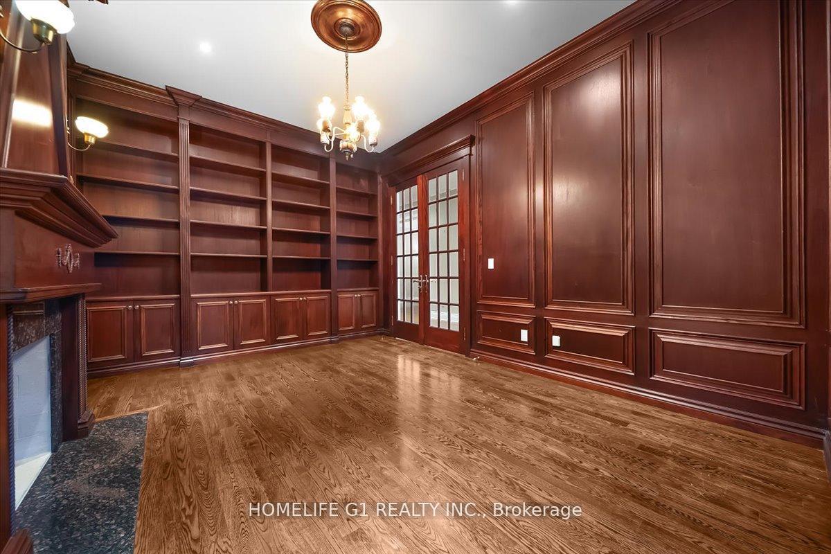 Photo 7 of 210 St Leonards Avenue, North York, Bridle Path-Sunnybrook-York Mills — HOMEH