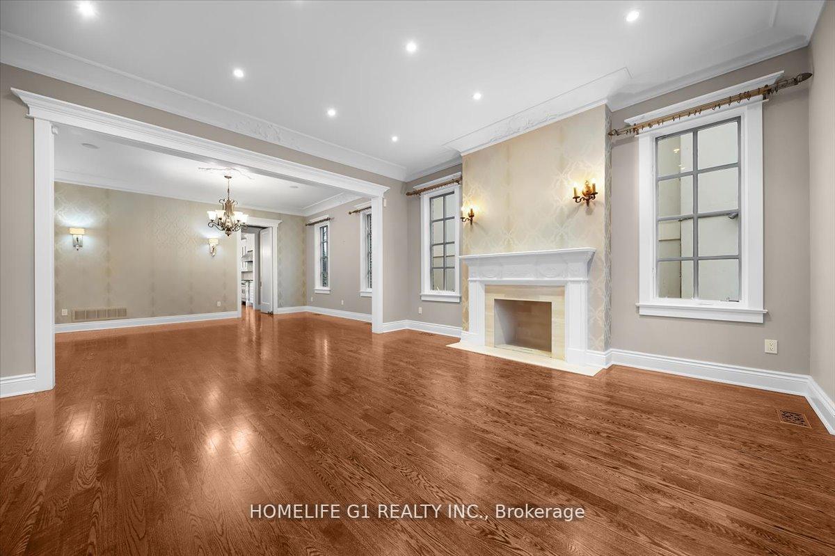 Photo 11 of 210 St Leonards Avenue, North York, Bridle Path-Sunnybrook-York Mills — HOMEH