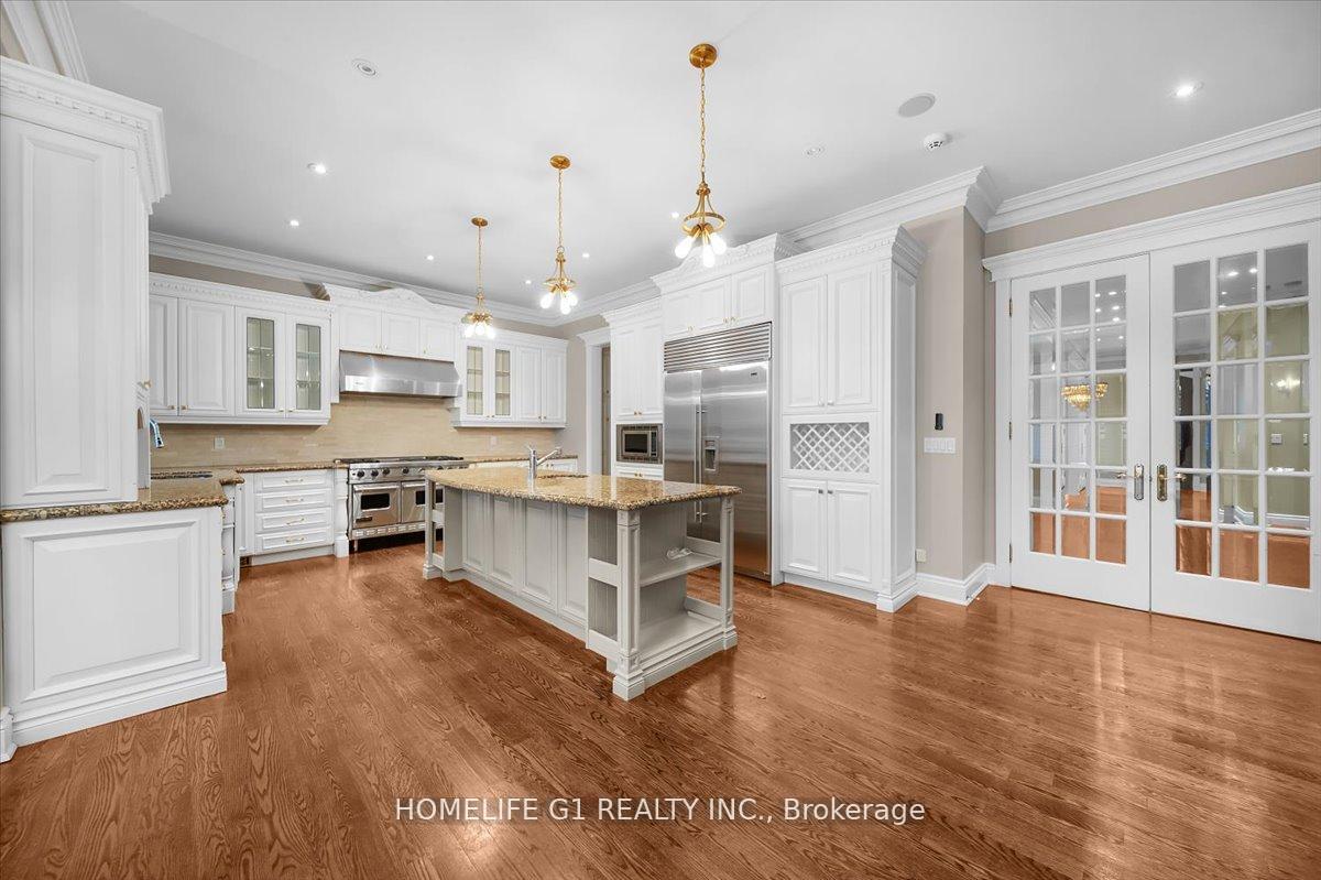Photo 14 of 210 St Leonards Avenue, North York, Bridle Path-Sunnybrook-York Mills — HOMEH