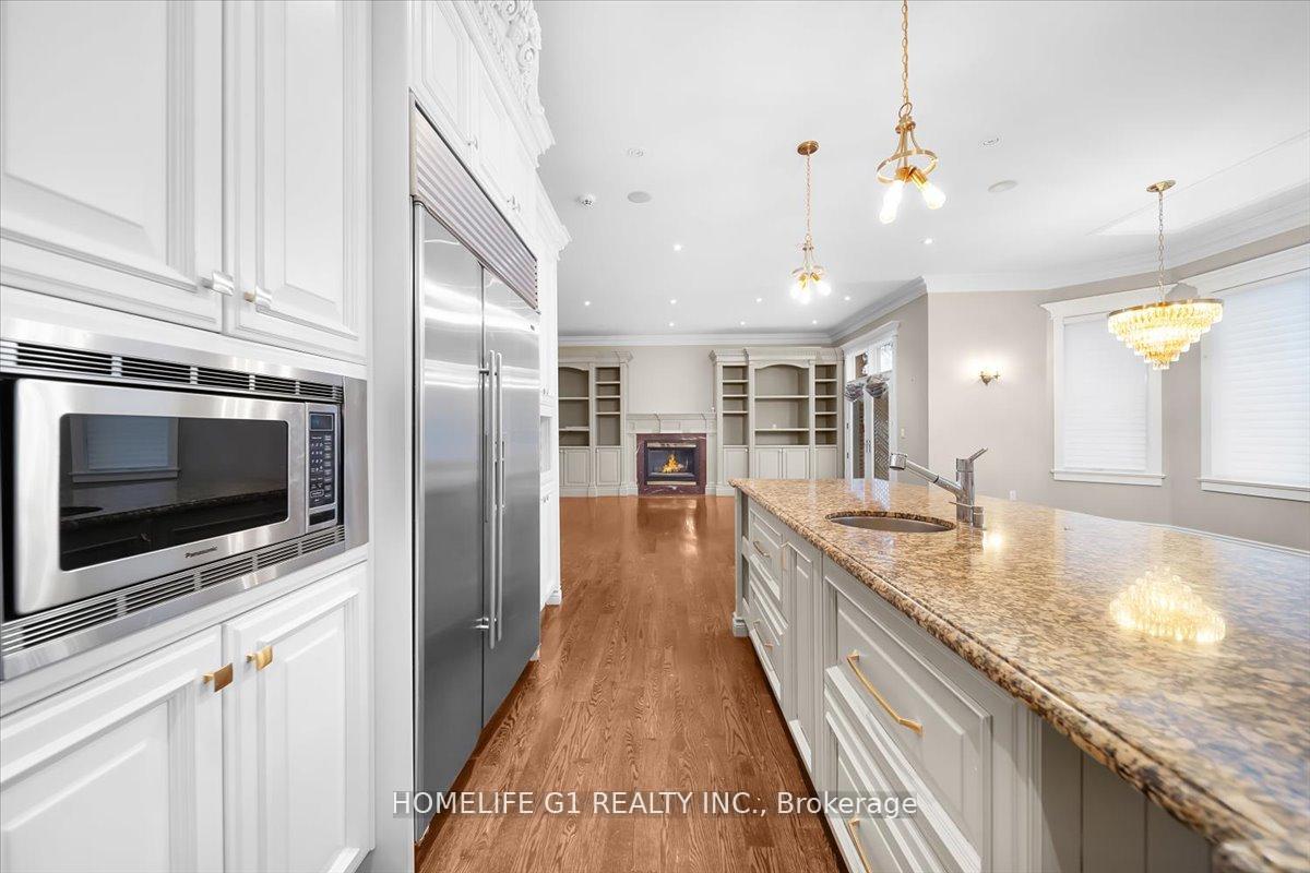 Photo 17 of 210 St Leonards Avenue, North York, Bridle Path-Sunnybrook-York Mills — HOMEH