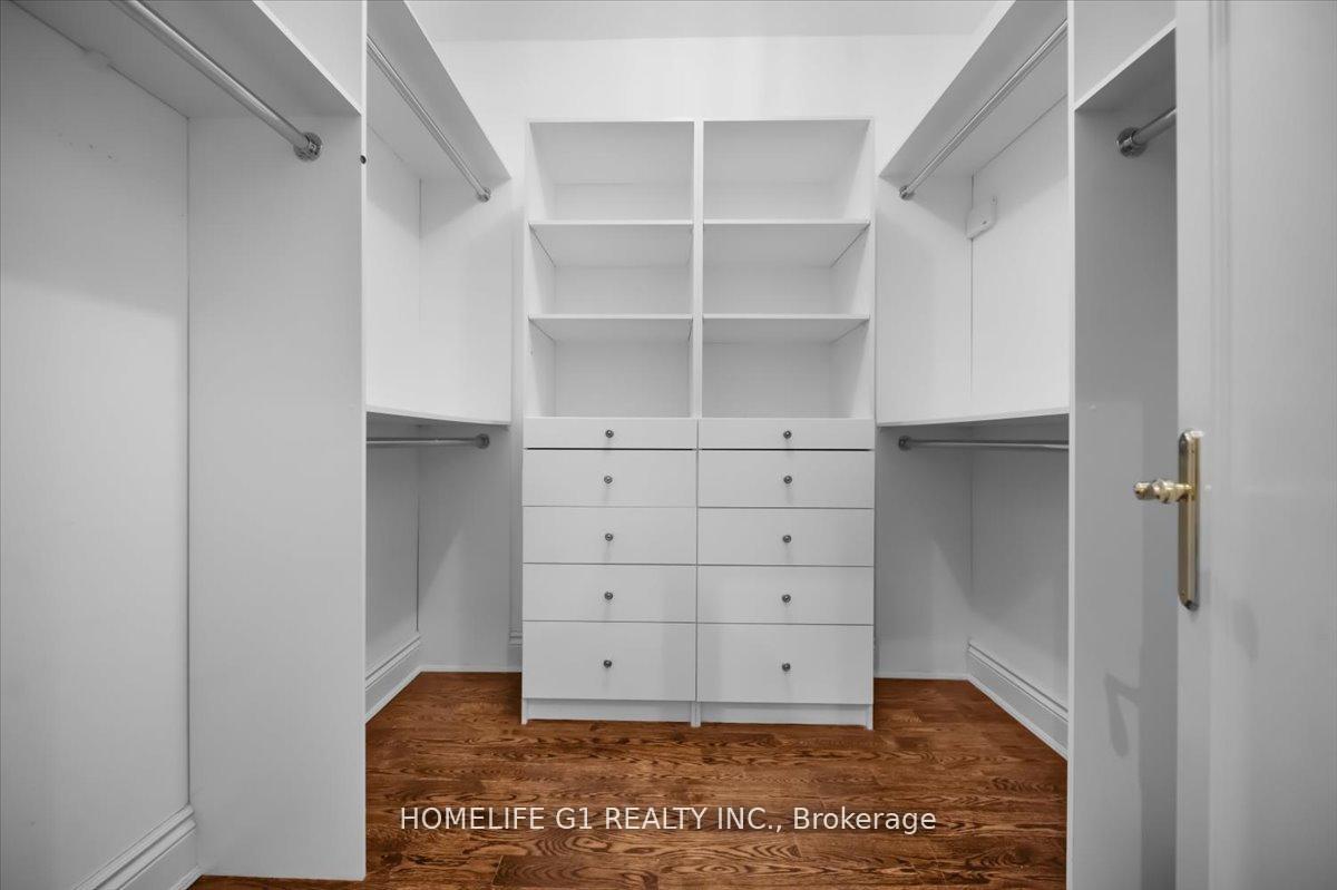 Photo 23 of 210 St Leonards Avenue, North York, Bridle Path-Sunnybrook-York Mills — HOMEH