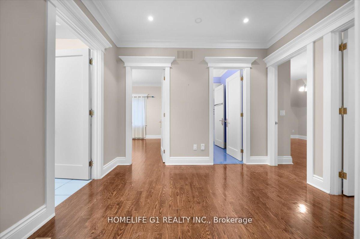 Photo 26 of 210 St Leonards Avenue, North York, Bridle Path-Sunnybrook-York Mills — HOMEH