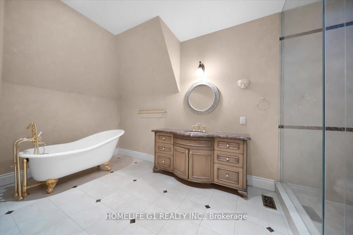 Photo 35 of 210 St Leonards Avenue, North York, Bridle Path-Sunnybrook-York Mills — HOMEH