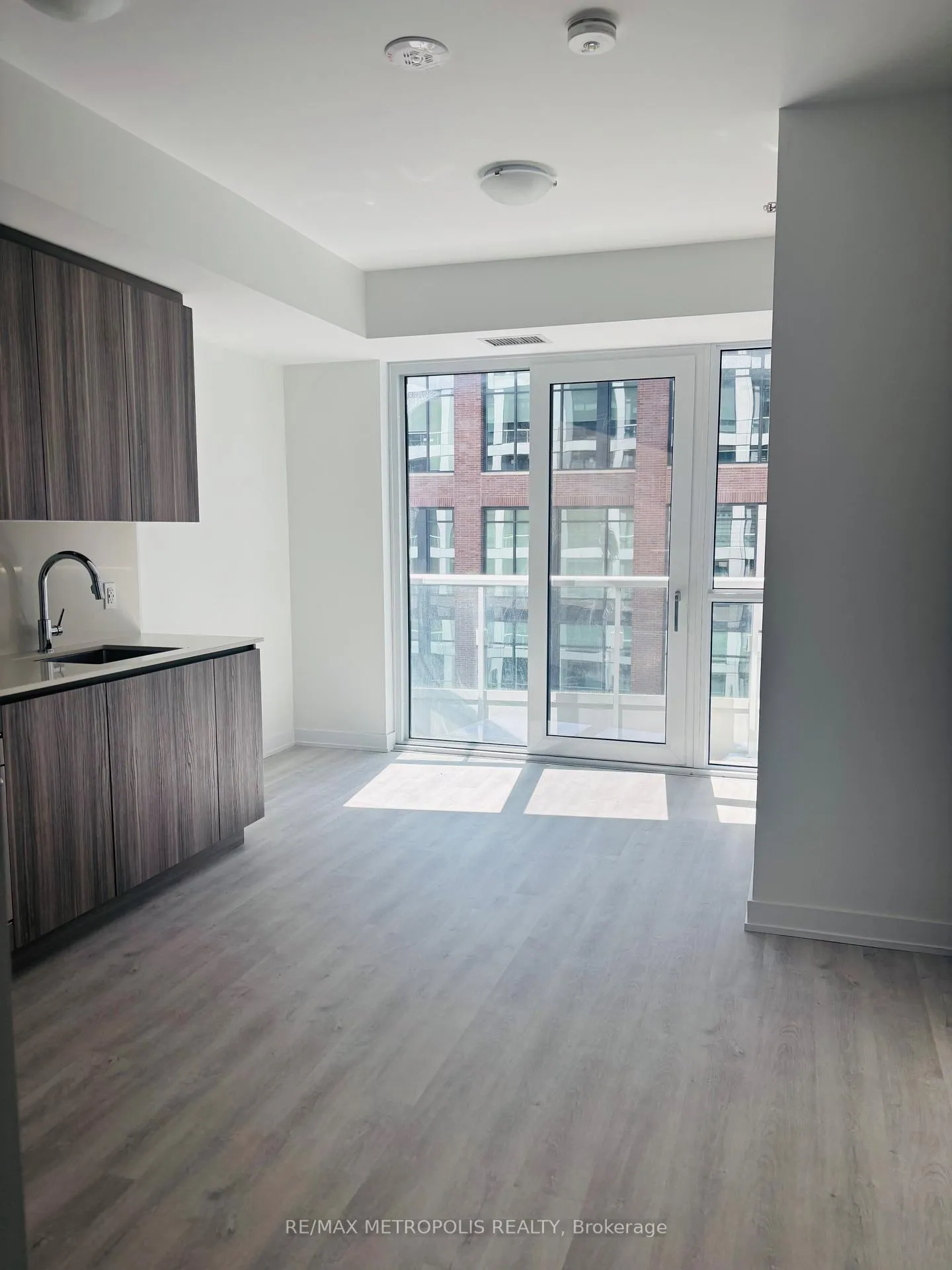 Photo 4 of Unit 927, 15 Richardson Street, Toronto, Waterfront Communities — HOMEH