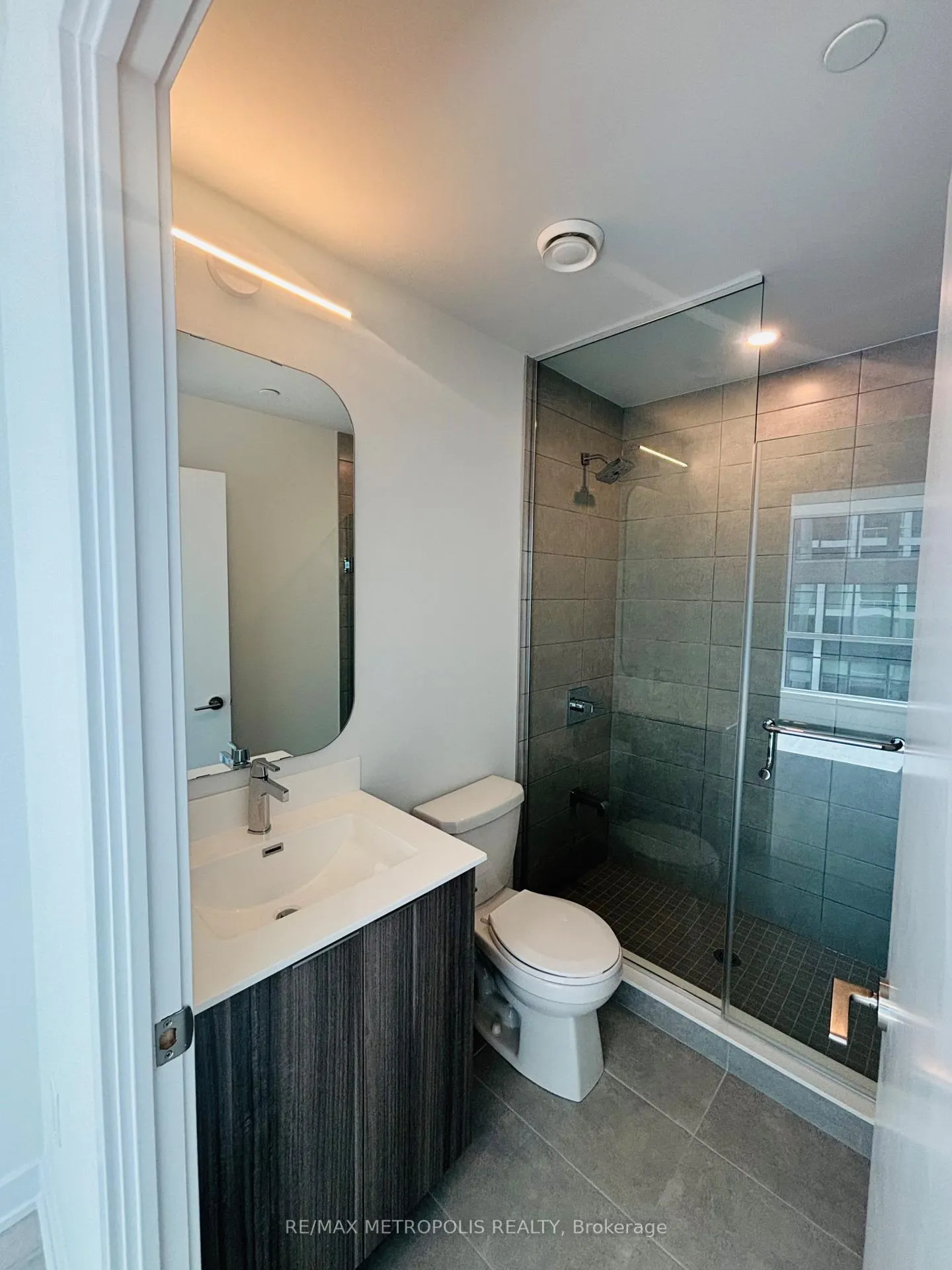 Photo 9 of Unit 927, 15 Richardson Street, Toronto, Waterfront Communities — HOMEH