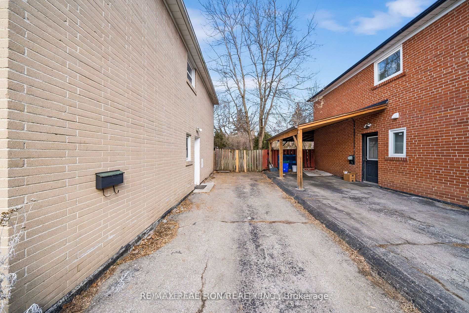 Front of Unit Basement, 217 Altamira Road