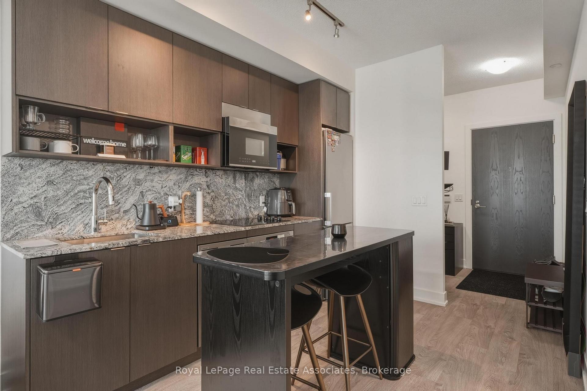 Photo 5 of Unit 3020, 9 Mabelle Avenue, Etobicoke, Islington-City Centre West — HOMEH