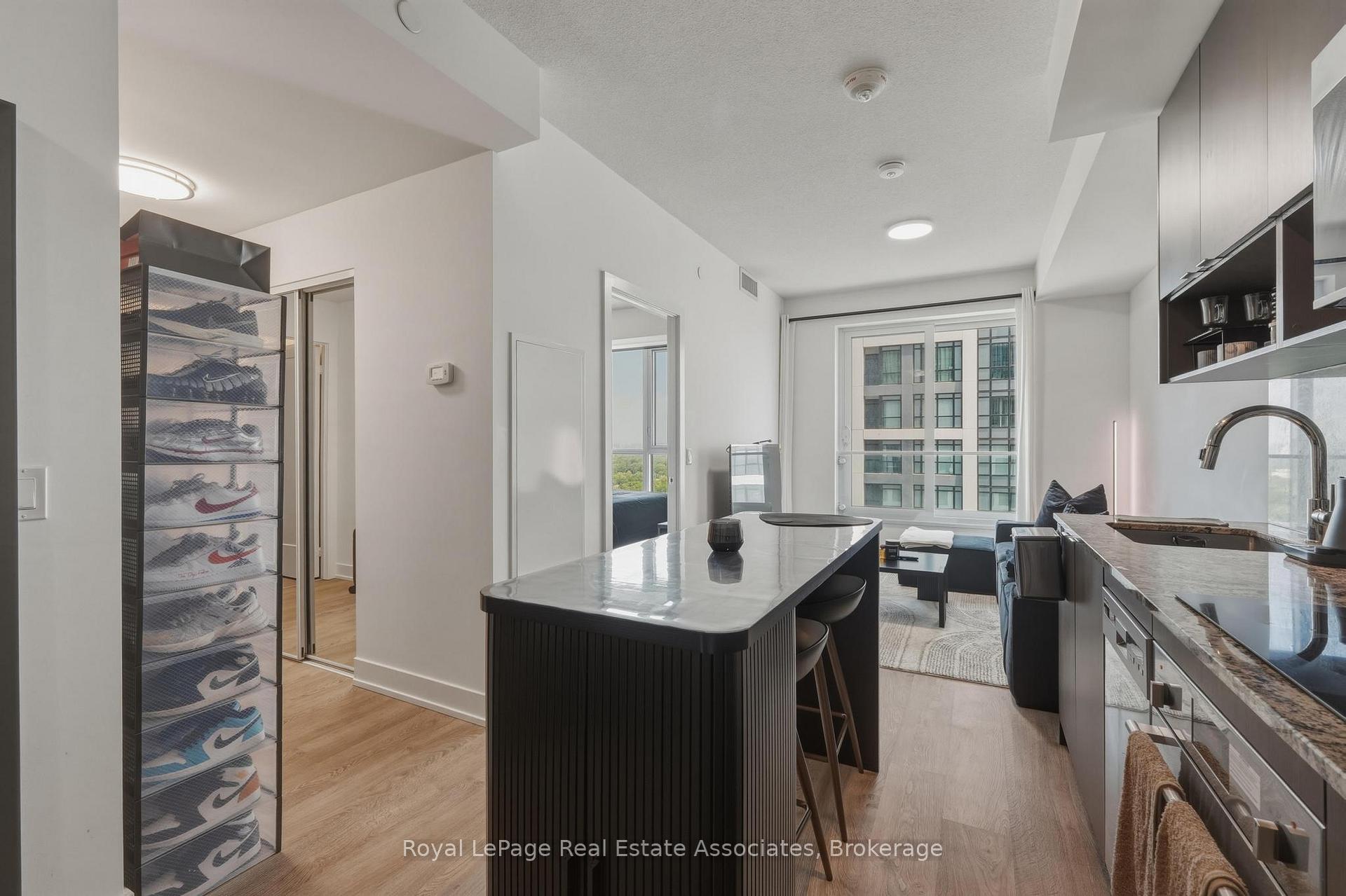 Photo 6 of Unit 3020, 9 Mabelle Avenue, Etobicoke, Islington-City Centre West — HOMEH