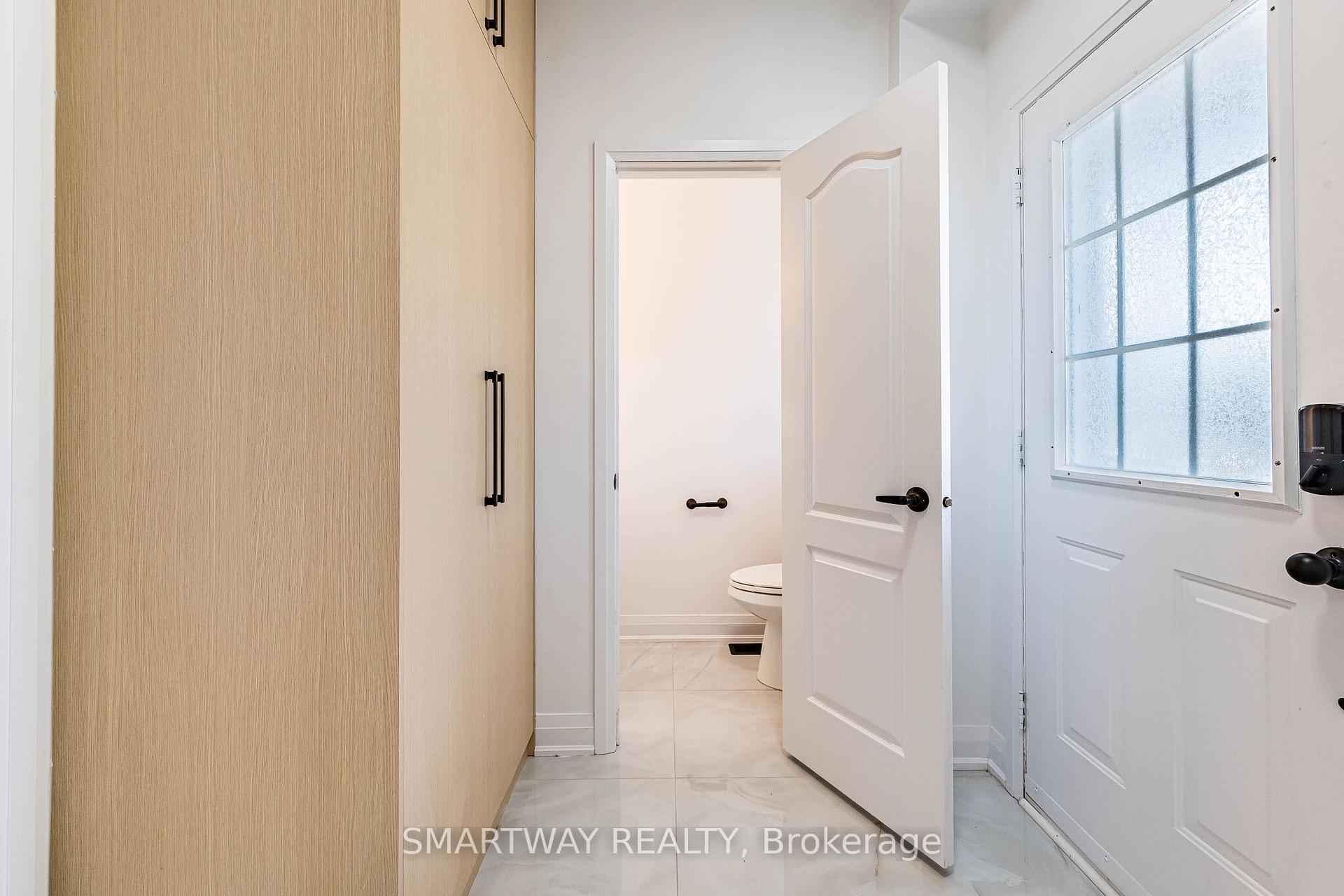 Photo 6 of 38 Lockburn Crescent, Brampton, Fletcher's Meadow — HOMEH