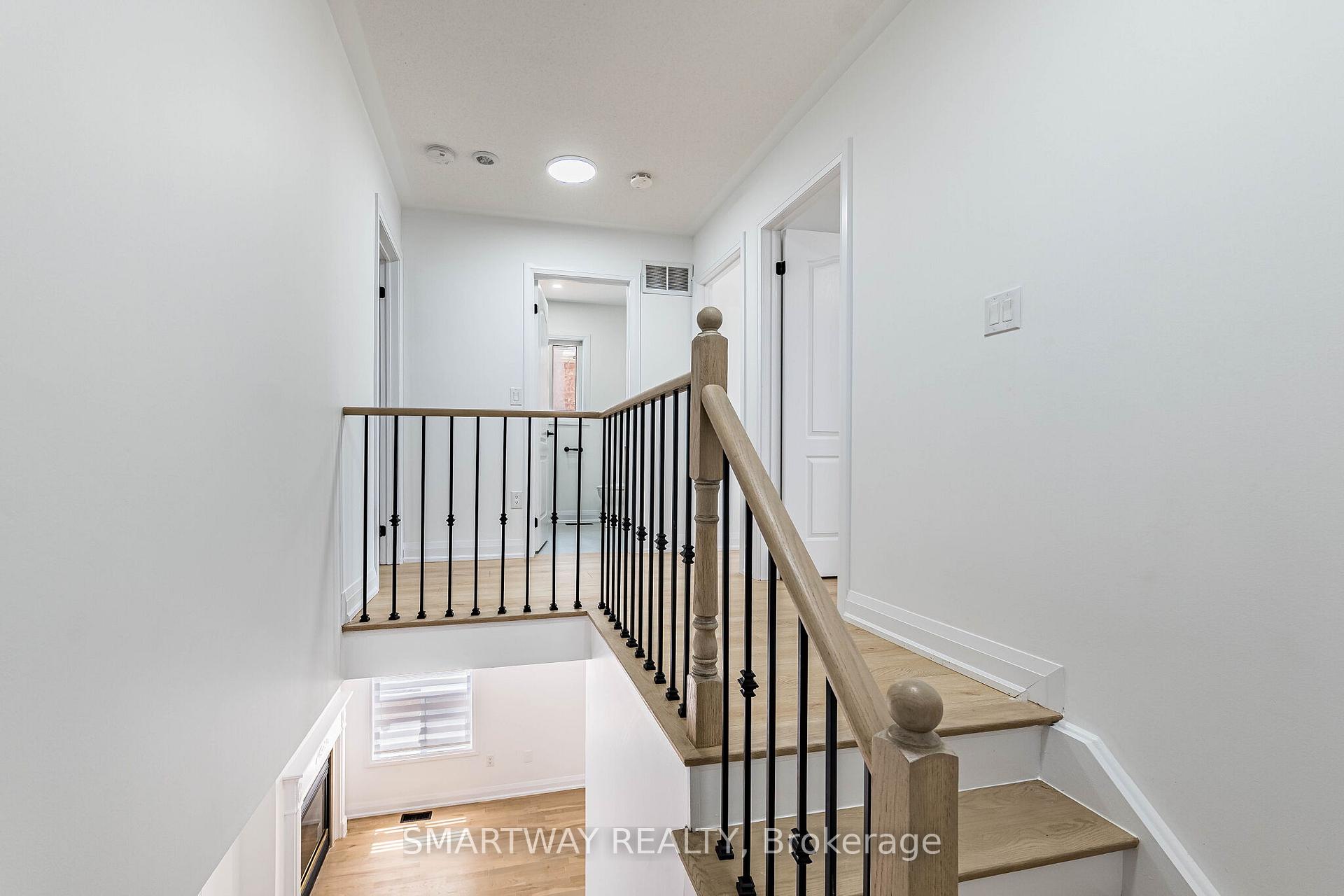 Photo 19 of 38 Lockburn Crescent, Brampton, Fletcher's Meadow — HOMEH