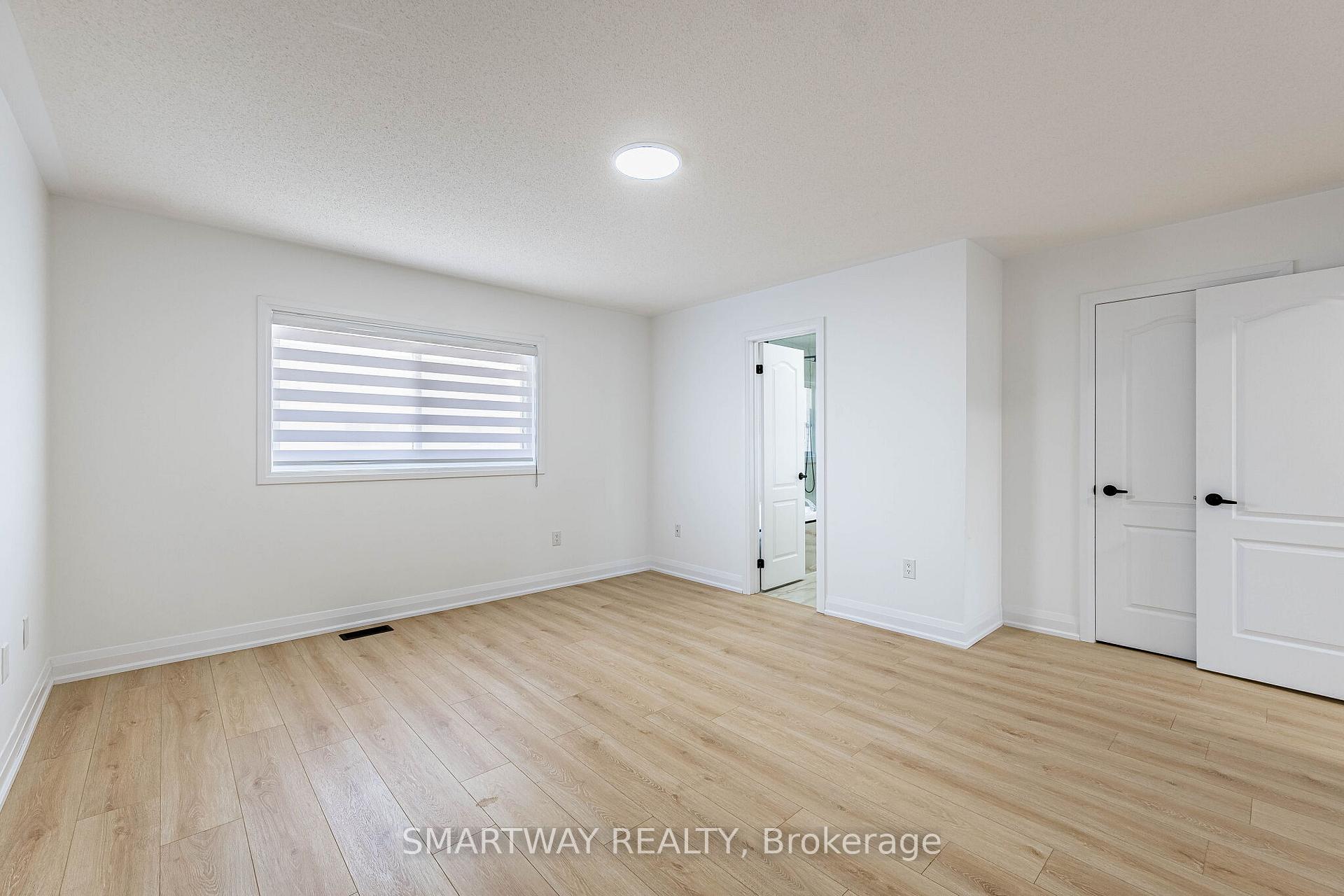 Photo 22 of 38 Lockburn Crescent, Brampton, Fletcher's Meadow — HOMEH