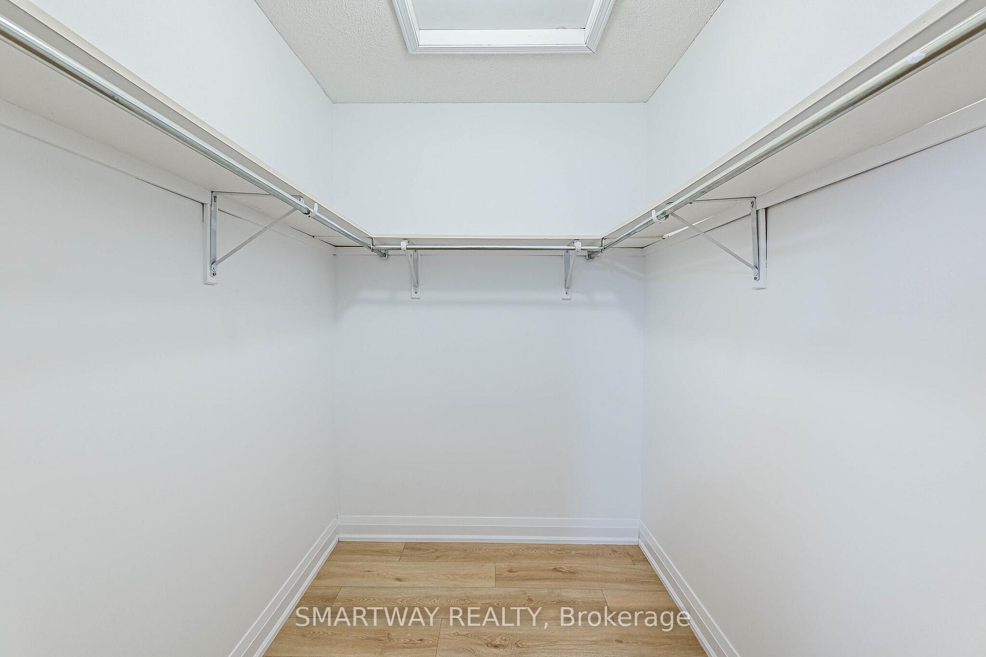 Photo 28 of 38 Lockburn Crescent, Brampton, Fletcher's Meadow — HOMEH