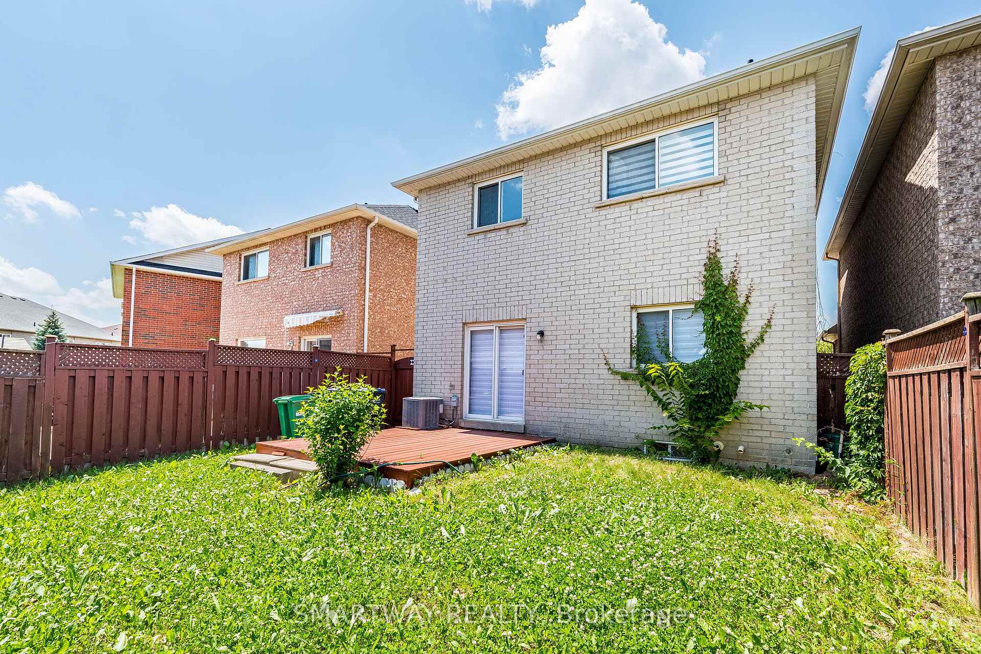 Photo 41 of 38 Lockburn Crescent, Brampton, Fletcher's Meadow — HOMEH