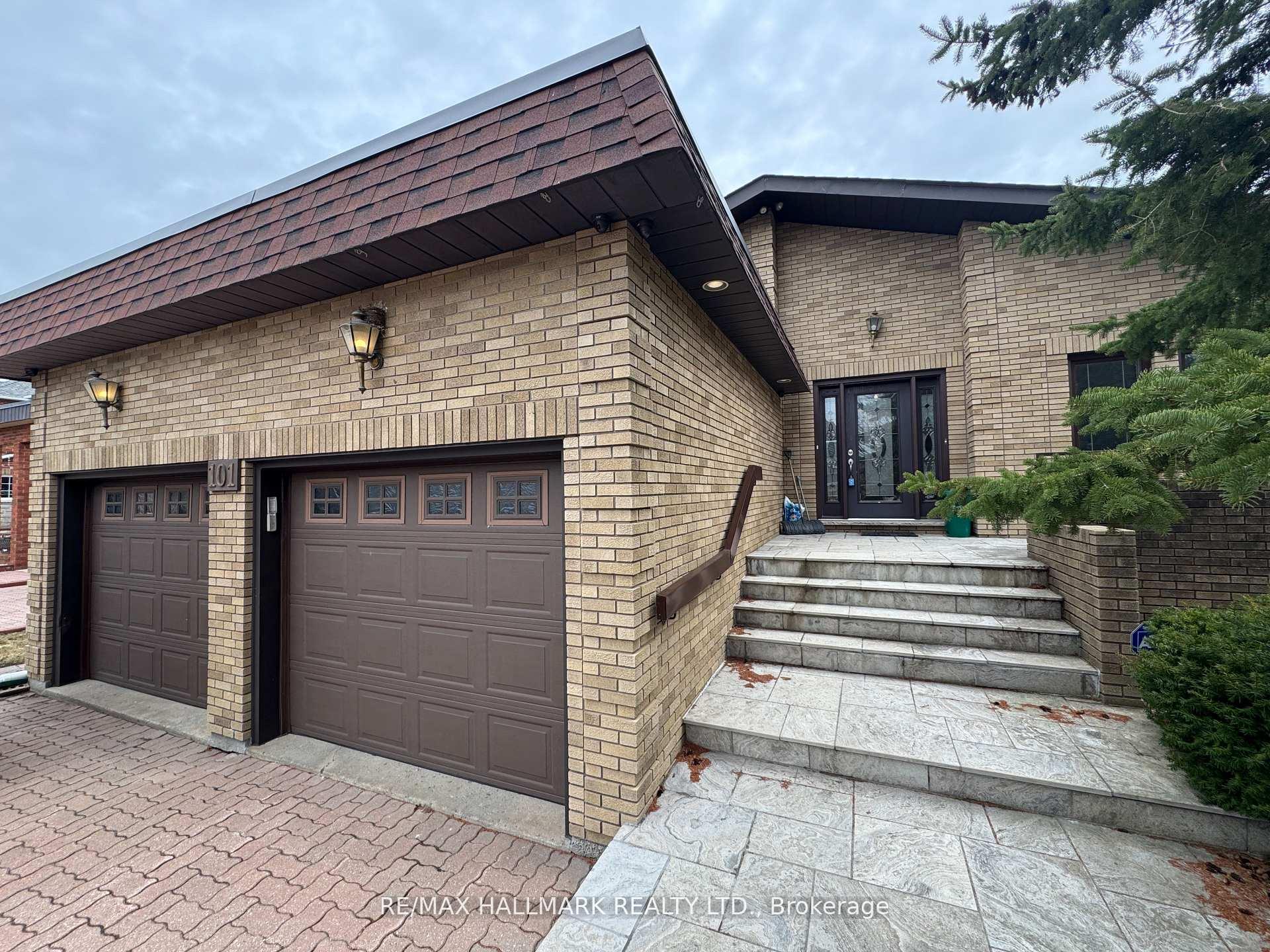 Photo 3 of 101 Leyburn Avenue, Richmond Hill, Westbrook — HOMEH