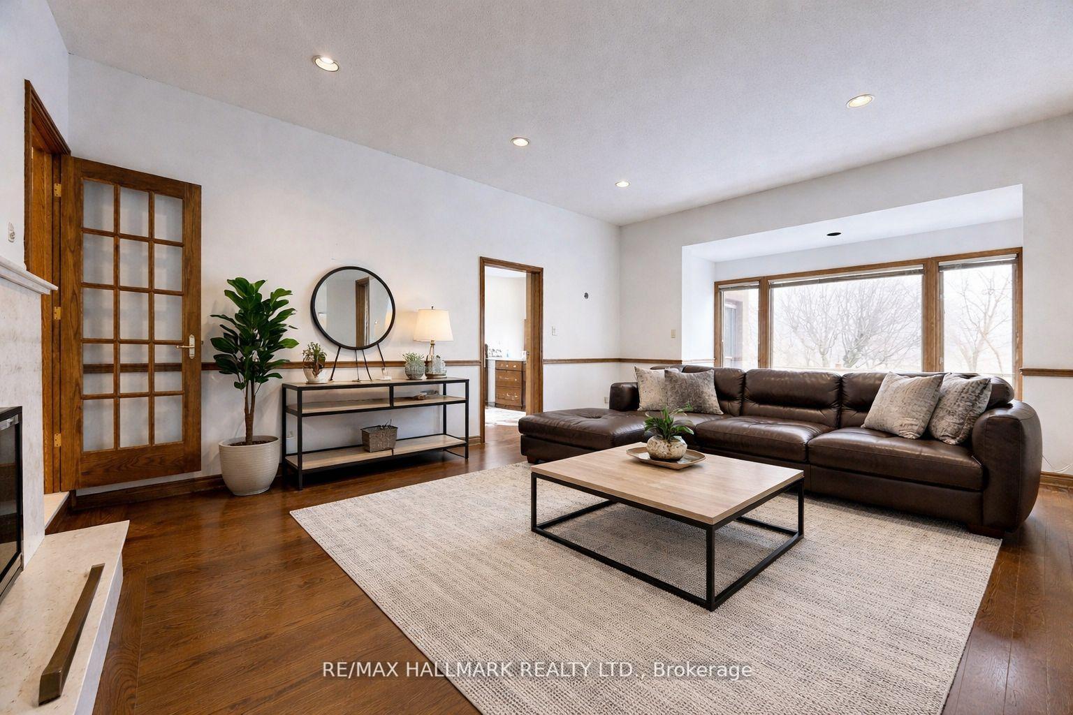 Photo 5 of 101 Leyburn Avenue, Richmond Hill, Westbrook — HOMEH