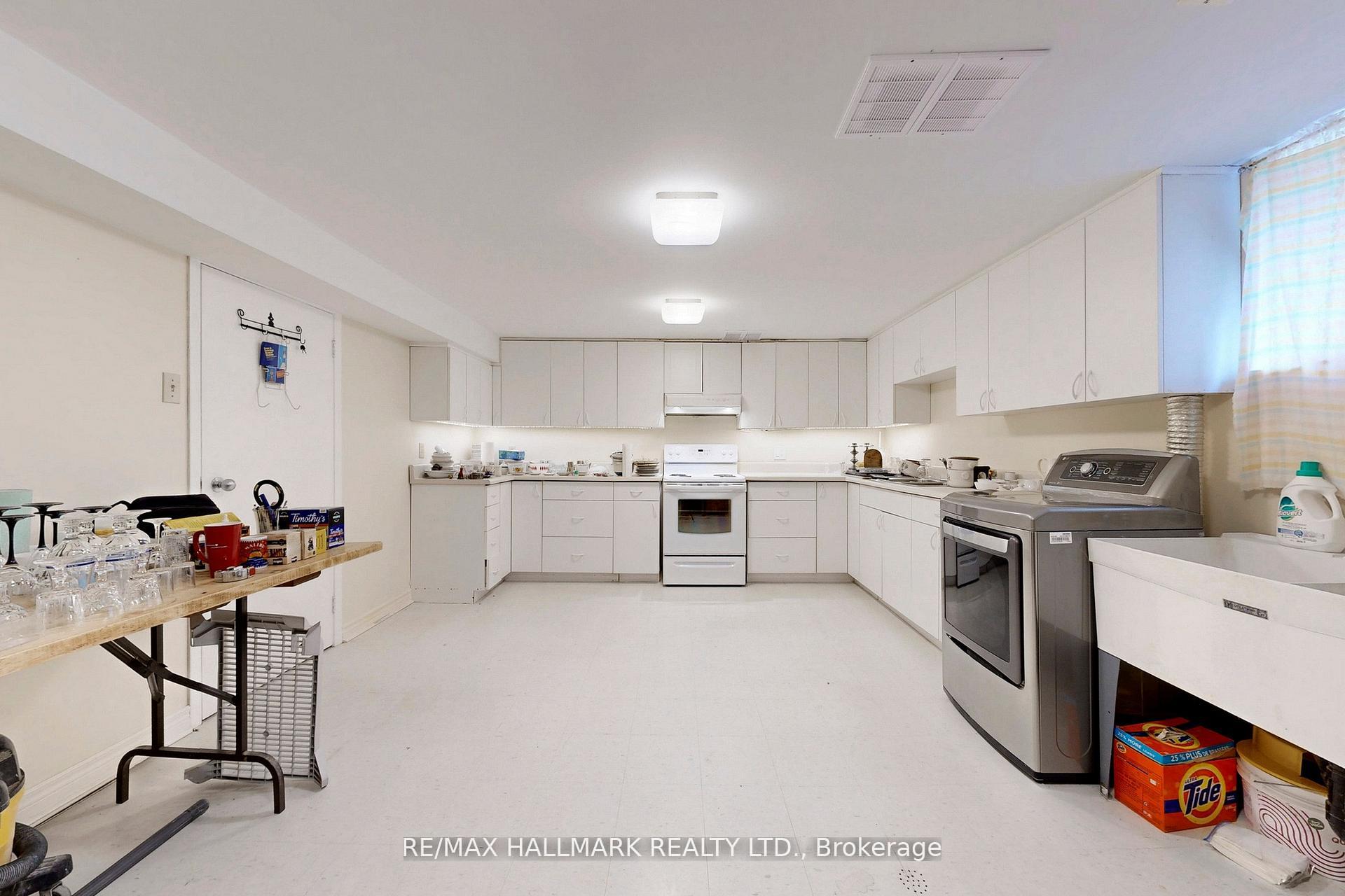 Photo 17 of 101 Leyburn Avenue, Richmond Hill, Westbrook — HOMEH