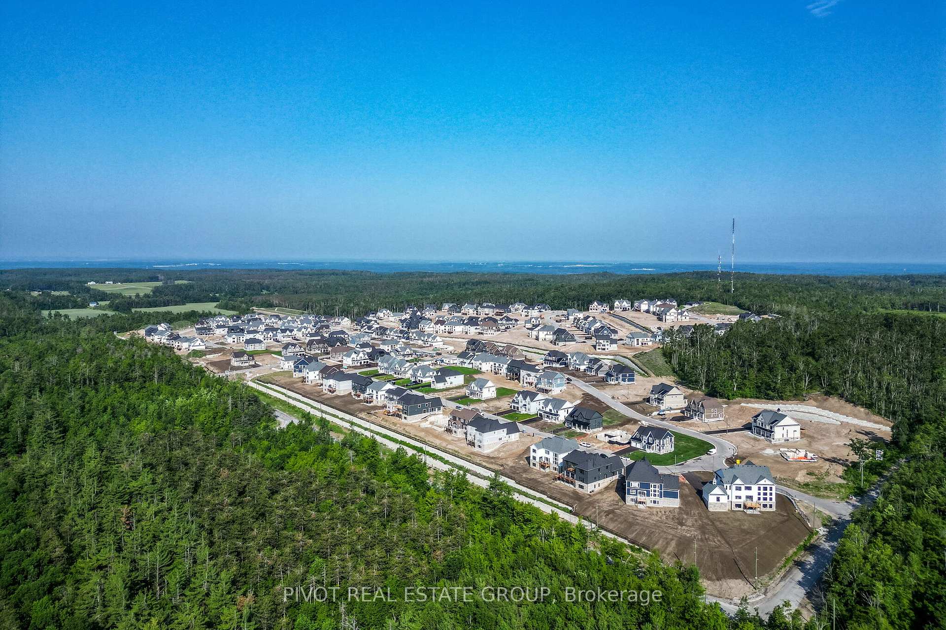 Photo 37 of 11 Pinetree Drive, Oro-Medonte — HOMEH
