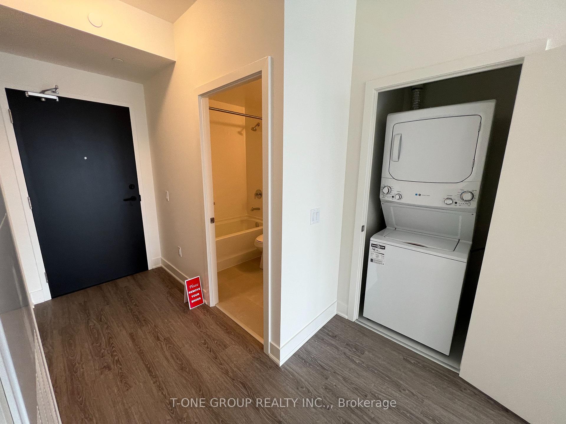 Photo 6 of Unit 1007, 185 Deerfield Road, Newmarket, Central Newmarket — HOMEH